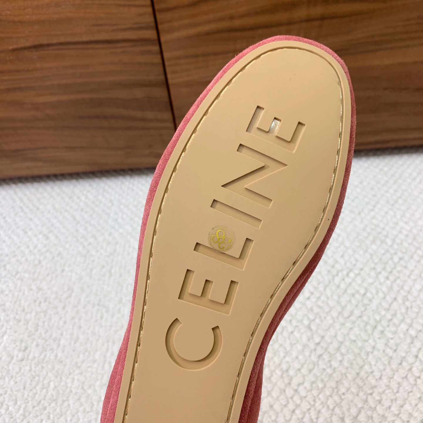 🔸CELI*E🔸乐福鞋。设计风格非常新颖、原版一比一定制！面料羊京、牛皮。原版大底。码数：35-41（4