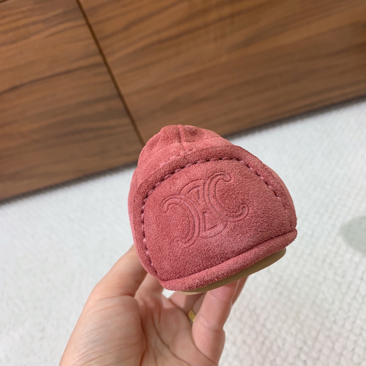 🔸CELI*E🔸乐福鞋。设计风格非常新颖、原版一比一定制！面料羊京、牛皮。原版大底。码数：35-41（4