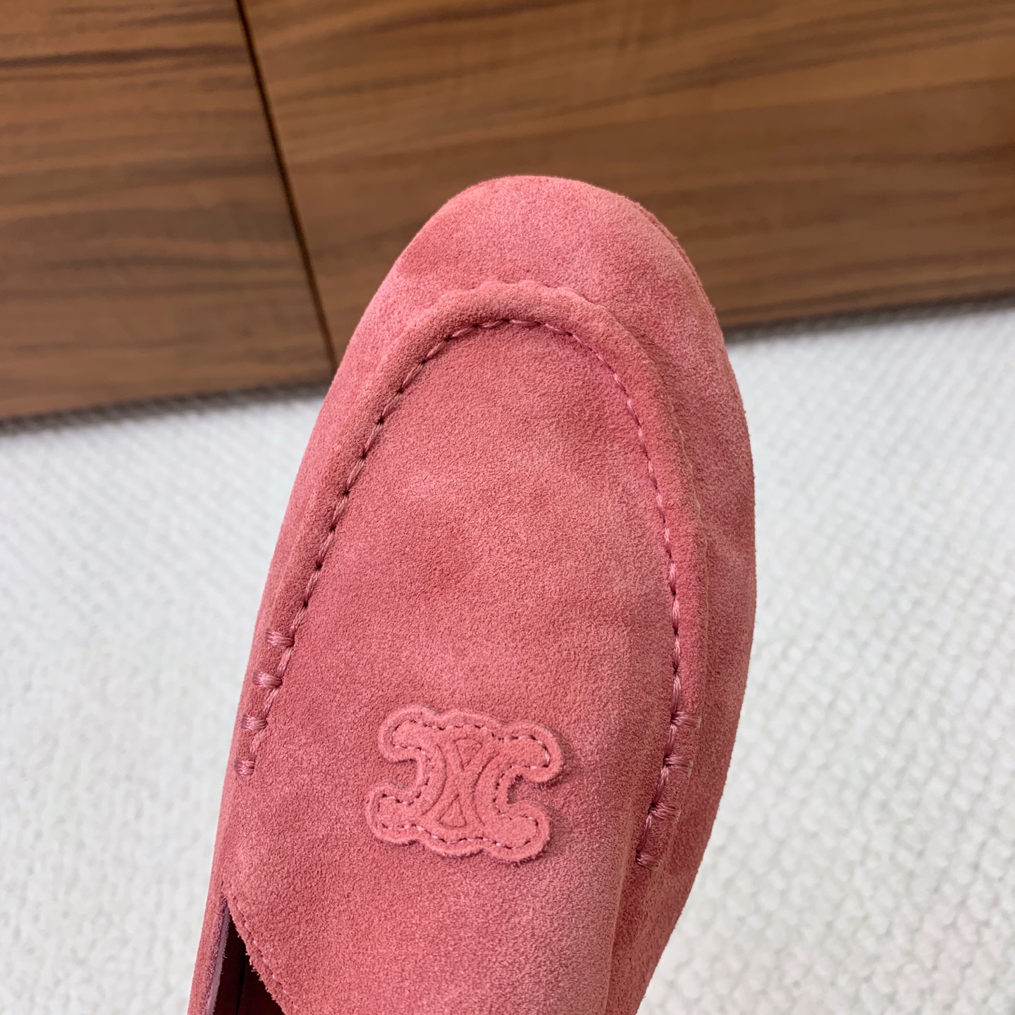 🔸CELI*E🔸乐福鞋。设计风格非常新颖、原版一比一定制！面料羊京、牛皮。原版大底。码数：35-41（4