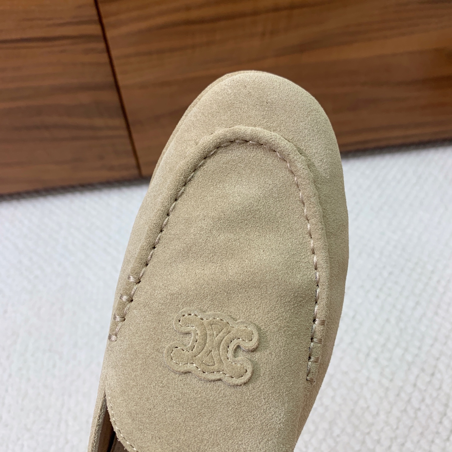 🔸CELI*E🔸乐福鞋。设计风格非常新颖、原版一比一定制！面料羊京、牛皮。原版大底。码数：35-41（4