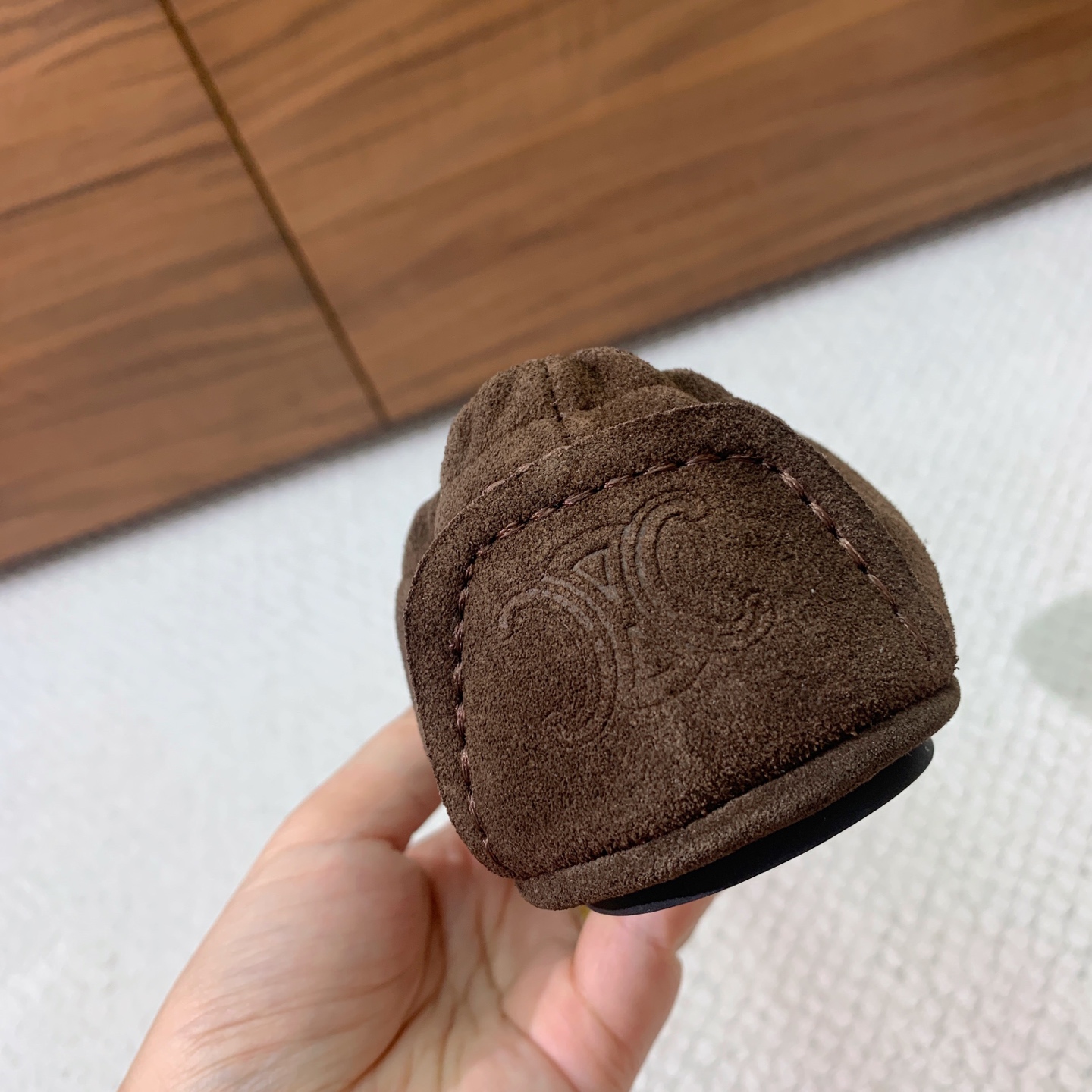 🔸CELI*E🔸乐福鞋。设计风格非常新颖、原版一比一定制！面料羊京、牛皮。原版大底。码数：35-41（4