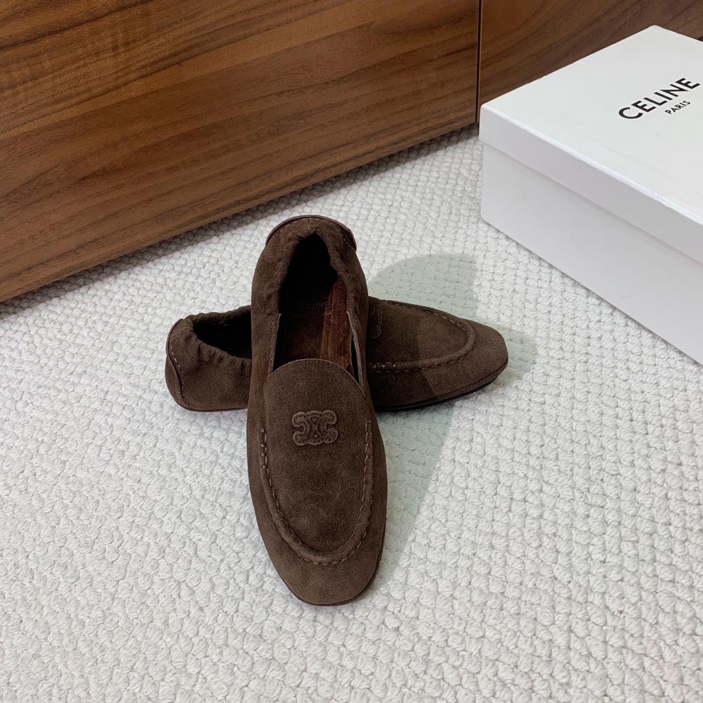 🔸CELI*E🔸乐福鞋。设计风格非常新颖、原版一比一定制！面料羊京、牛皮。原版大底。码数：35-41（4