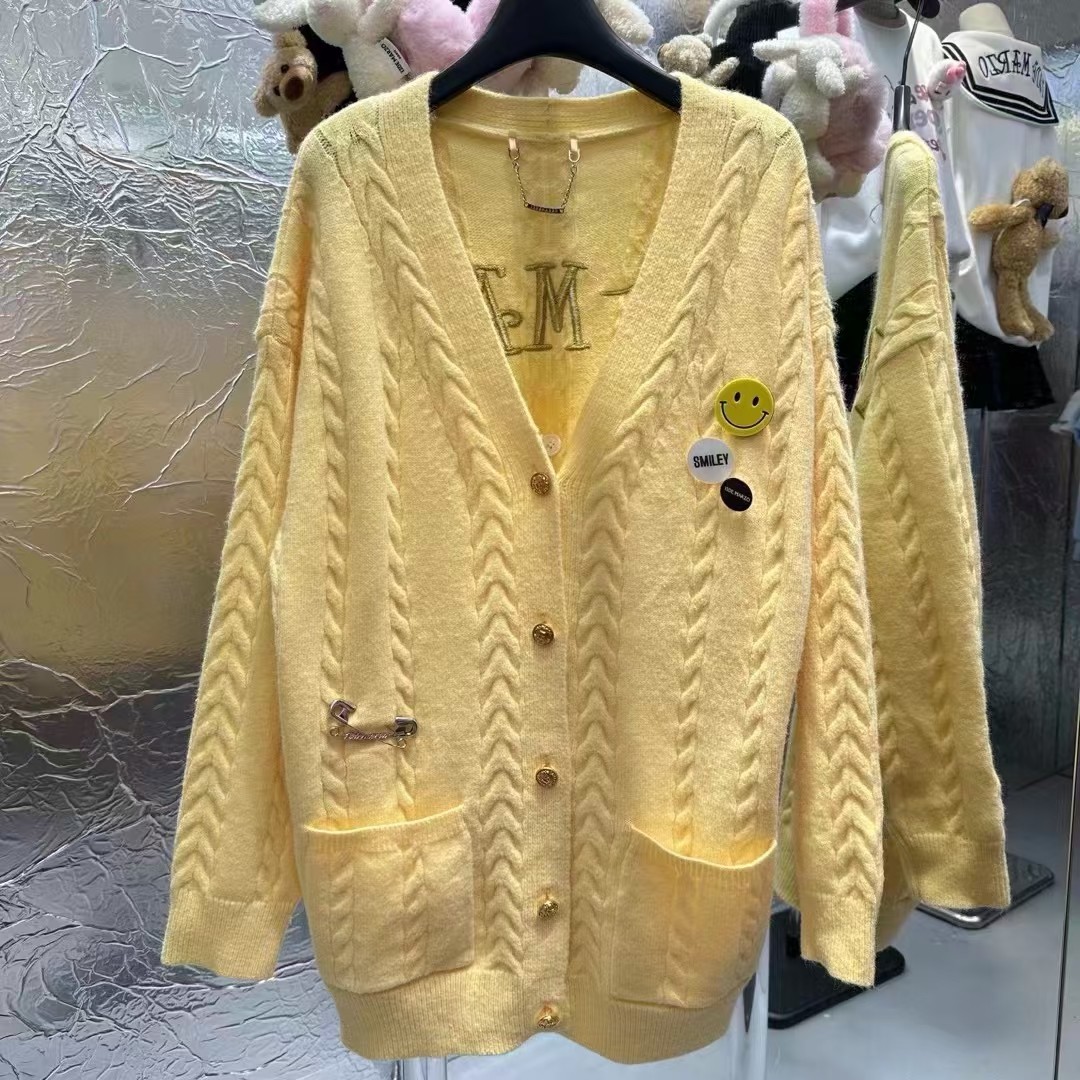 High-End Women’s Suit with 13 Demarzo Big White – Designer’s Signature Style Included - 图片 5