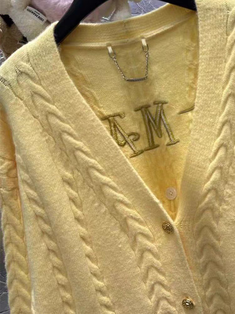 High-End Women’s Suit with 13 Demarzo Big White – Designer’s Signature Style Included - 图片 7