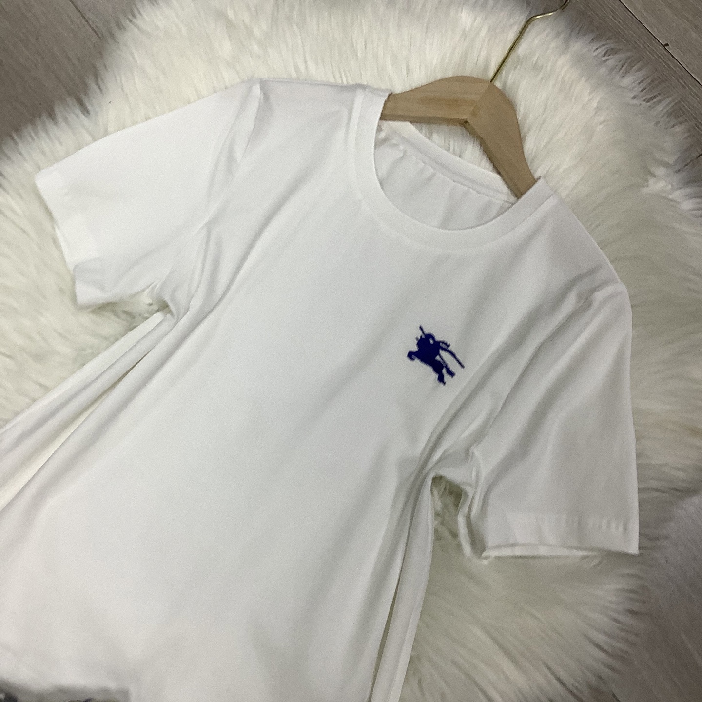 High-Quality Female Suit with Barbolis: Summer Embroidered T-shirts in Trendy Fabrics - 图片 8