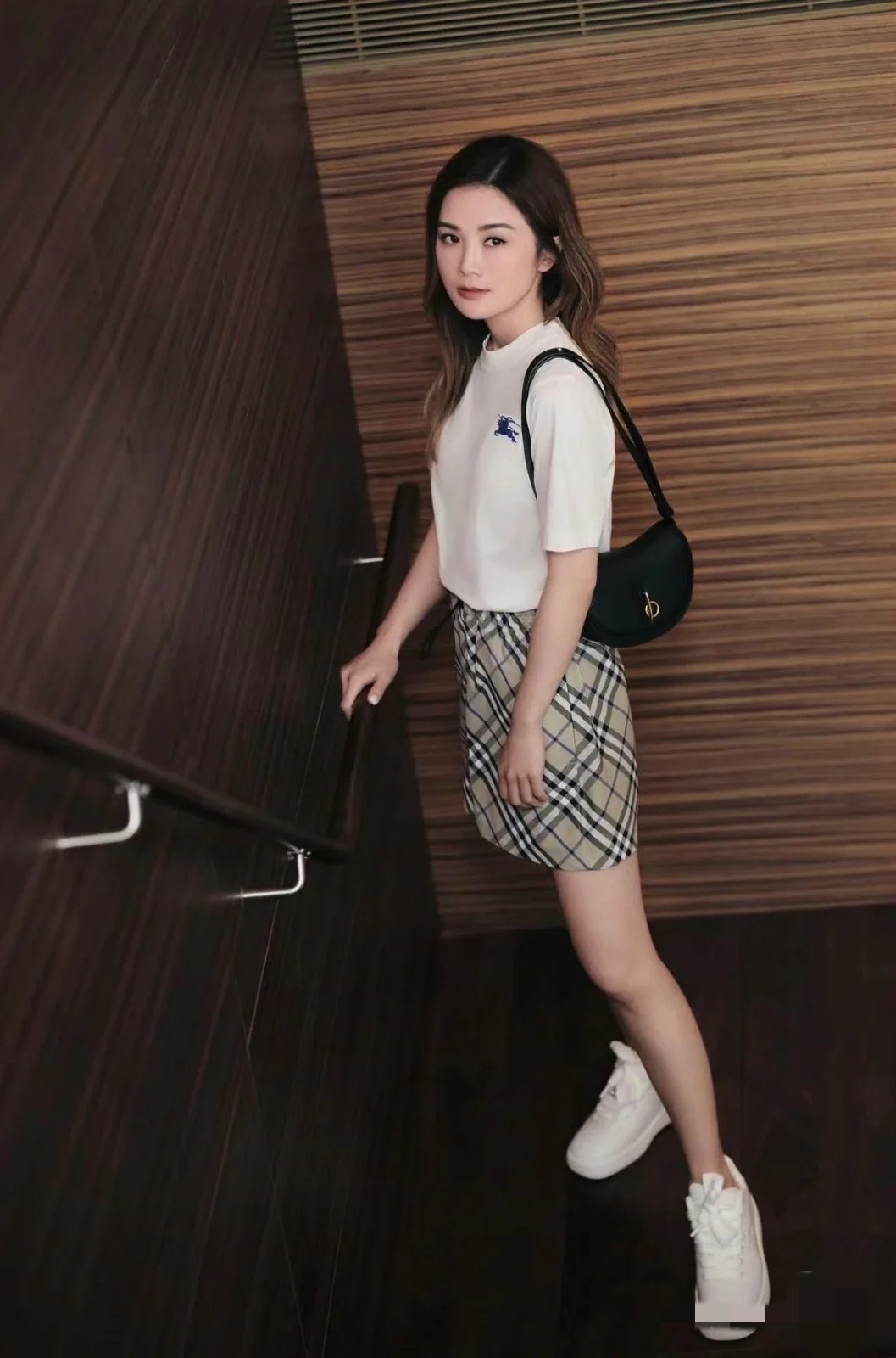 High-Quality Women’s Clothes: Summer T-Shirts with Heavy Embroidery and Stylish Fabrics - 图片 4