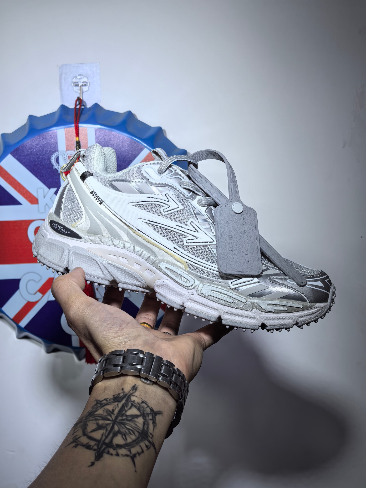 NO:357033,High-version summer advantage main sales model OFF-WHITE Be Right Back round-toe lace-up comfortable and lightweight life casual shoes Daddy shoes Men and women same style White gray silver. Size 36-45, off white19860909高版本 夏季优势主打销量款 OFF-WHITE Be Right Back 圆头系带 舒适轻便生活休闲鞋 老爹鞋 男女同款 白灰银色. 尺码36-45,,off white,Men's shoes