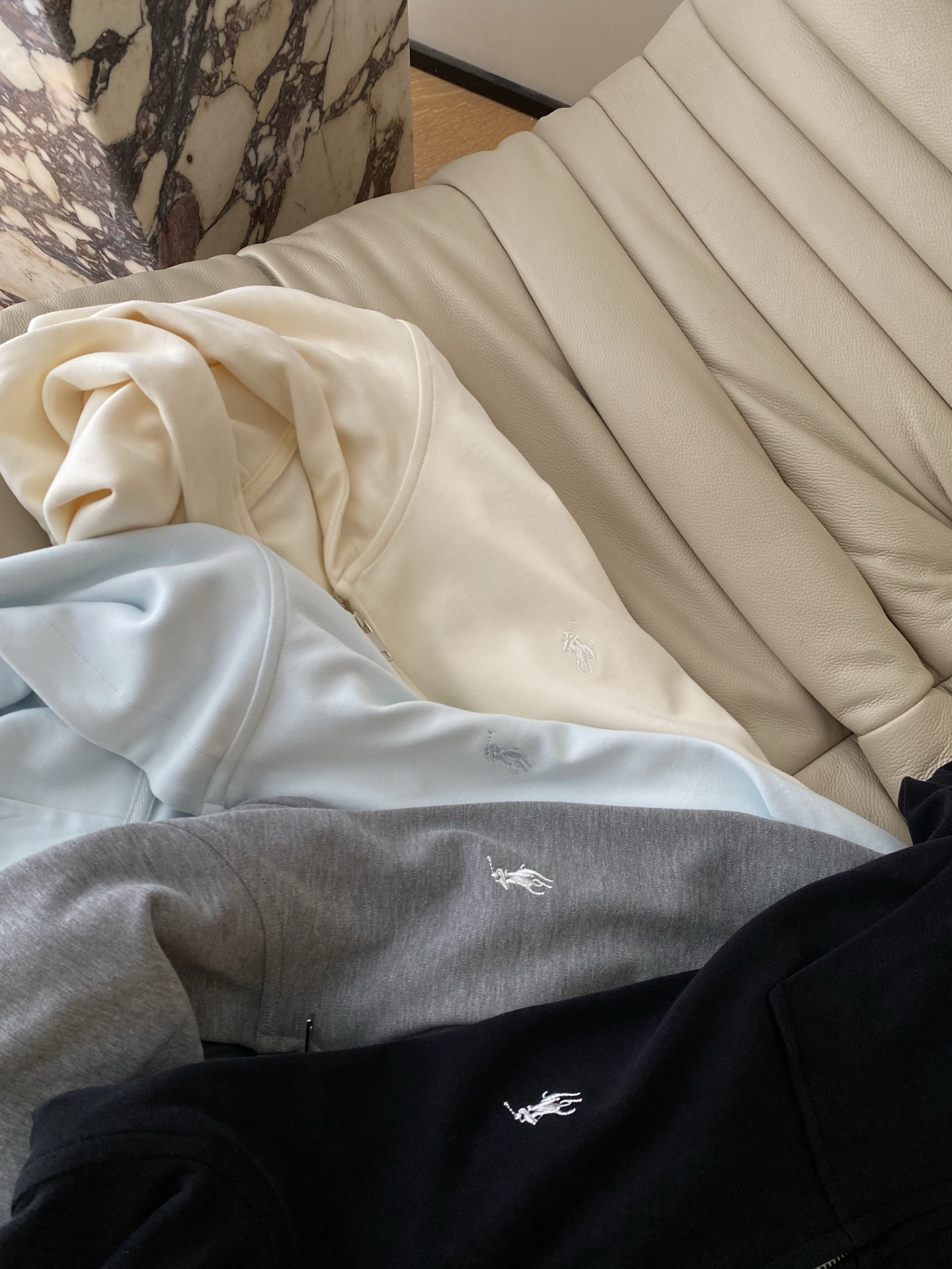 26SS春夏 质感格调风拉夫劳伦套装 极简主义的浪漫 藏在每一寸面料里 利落剪裁+精致小标 高级感从不需