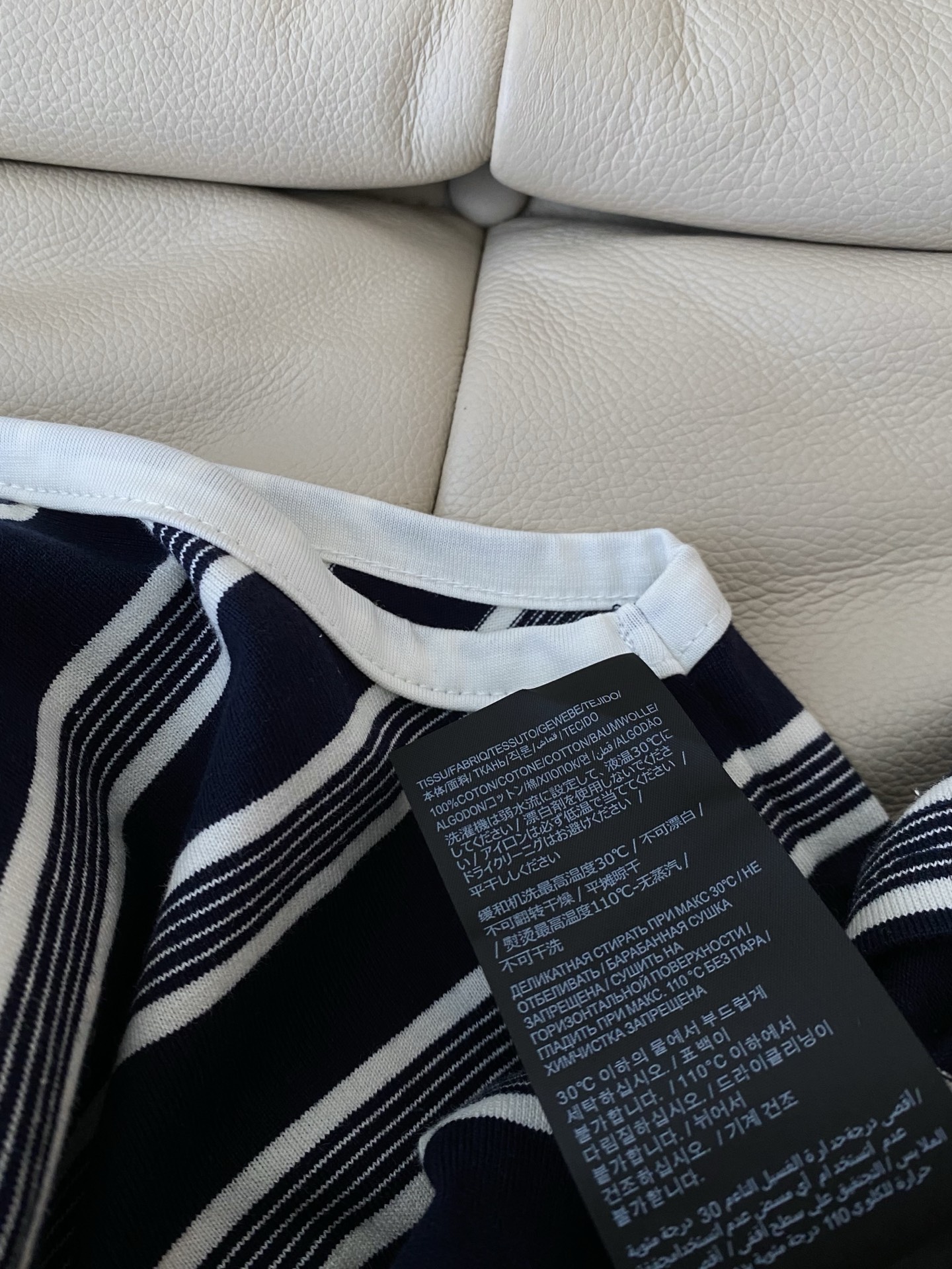 26SS 夏季新款 藏青条纹刺绣无袖背心采用高支弹力棉打造修身显瘦版型藏青+白自带清爽复古滤镜撞色包边圆