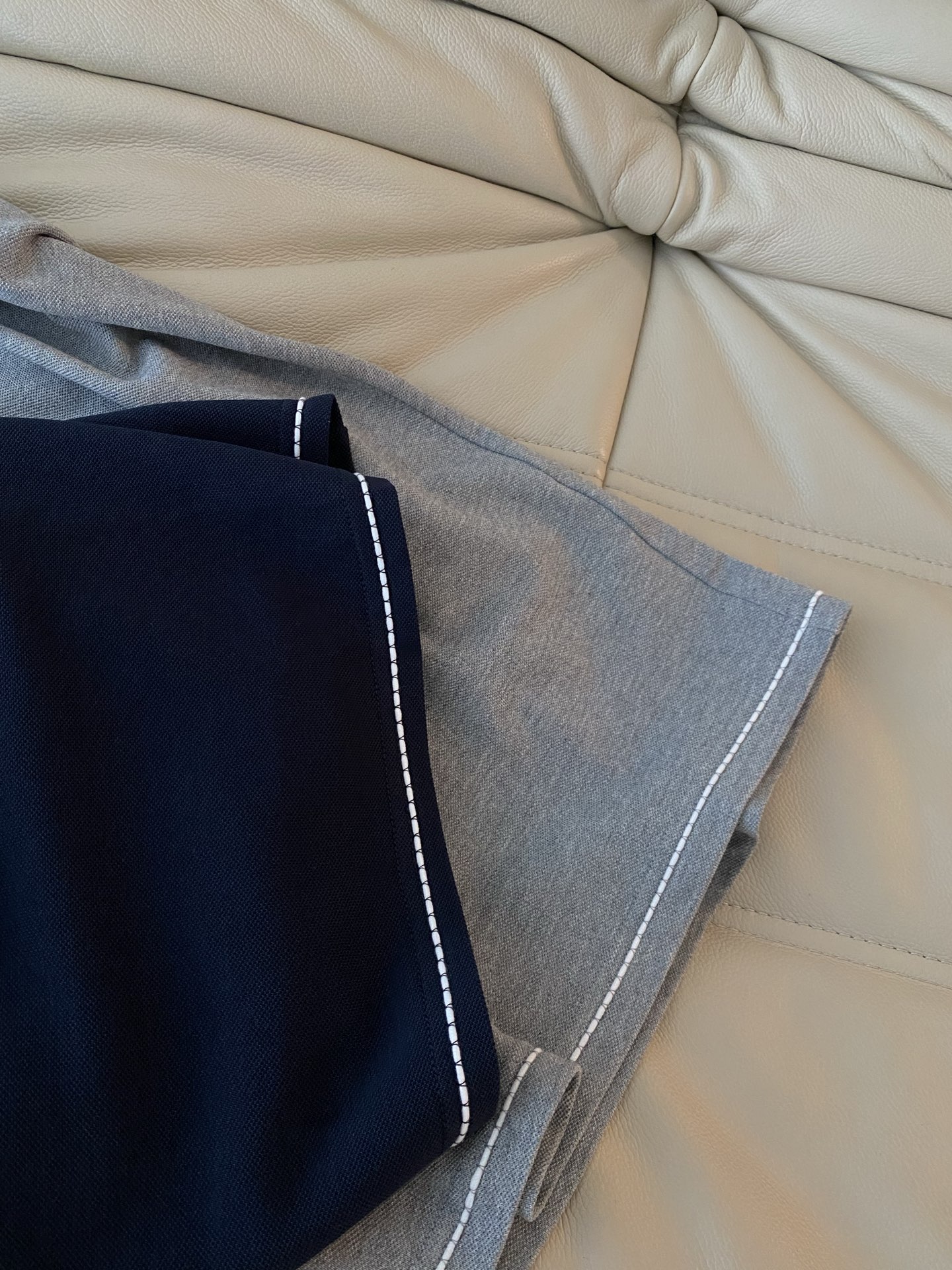 26SS 春夏新款 撞色蕾丝边Polo连衣裙 采用高支棉针织面料打造宽松直筒版型，藏青/麻灰两色自带柔光