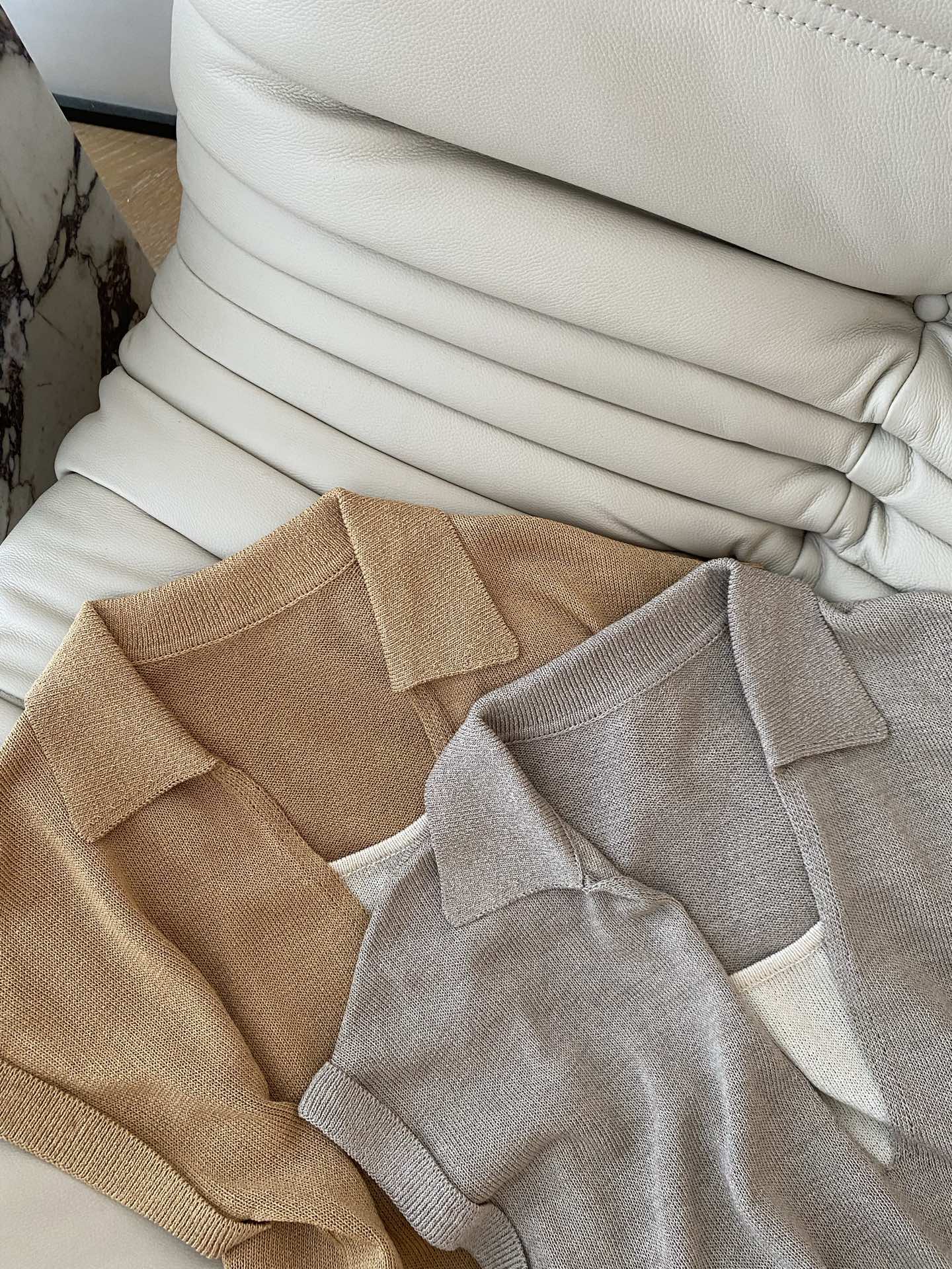 26SS 春夏新款 |假两件Polo针织衫 轻透肌理自带呼吸感翻领V领+撞色内搭吊带假两件设计自带随性利