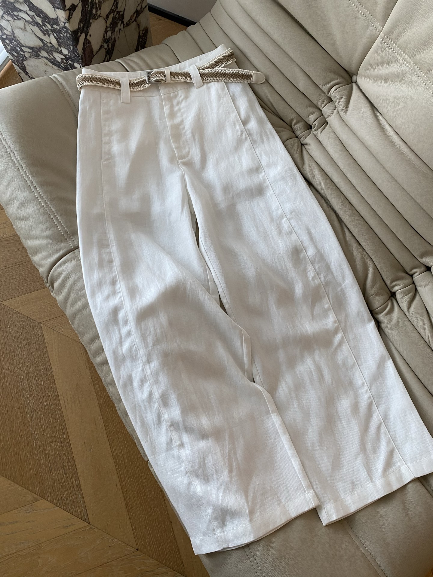 26SS 春夏新款 | 亚麻腰带直筒休闲裤，甄选天然透气亚麻面料打造松弛垂坠廓形，自带清爽降温滤镜，高腰