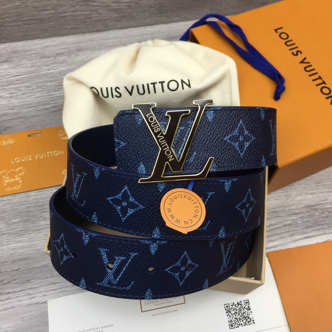 Loui* Vuitto*——新选腰带 宽度4cm 定制帆布面料字母为淡色渐变效果-Chinese UA Cheap High Quatity Brand Clothes Bags handbags Sneakers wholesale wholesaler seller from China Factory suppliers Fashion Clothing Shoes best Quality Beautiful Price Loui* Vuitto*——新选腰带 宽度4cm 定制帆布面料字母为淡色渐变效果