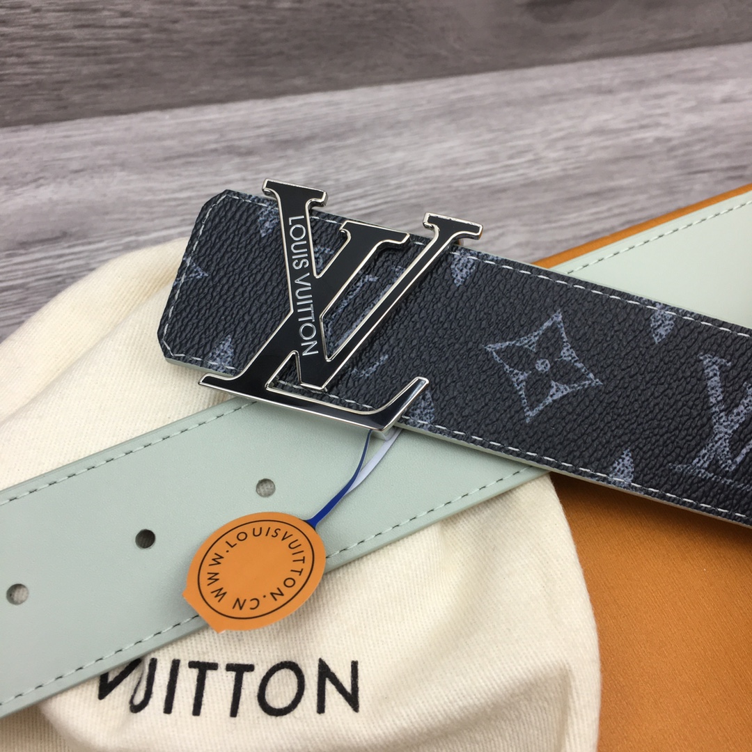 Loui* Vuitto*——新选腰带 宽度4cm 定制帆布面料字母为淡色渐变效果-Chinese UA Cheap High Quatity Brand Clothes Bags handbags Sneakers wholesale wholesaler seller from China Factory suppliers Fashion Clothing Shoes best Quality Beautiful Price Loui* Vuitto*——新选腰带 宽度4cm 定制帆布面料字母为淡色渐变效果