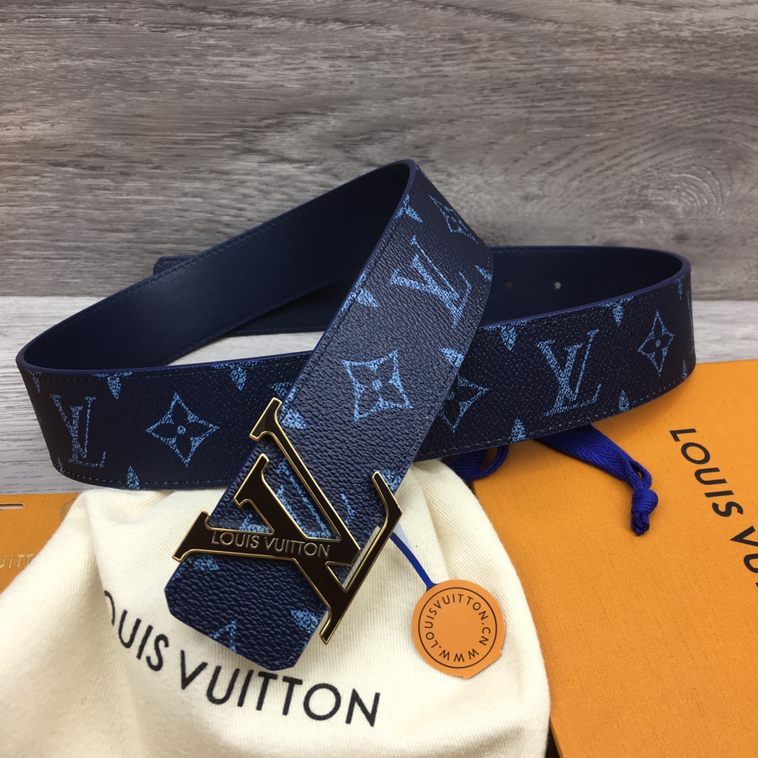 Loui* Vuitto*——新选腰带 宽度4cm 定制帆布面料字母为淡色渐变效果-Chinese UA Cheap High Quatity Brand Clothes Bags handbags Sneakers wholesale wholesaler seller from China Factory suppliers Fashion Clothing Shoes best Quality Beautiful Price Loui* Vuitto*——新选腰带 宽度4cm 定制帆布面料字母为淡色渐变效果