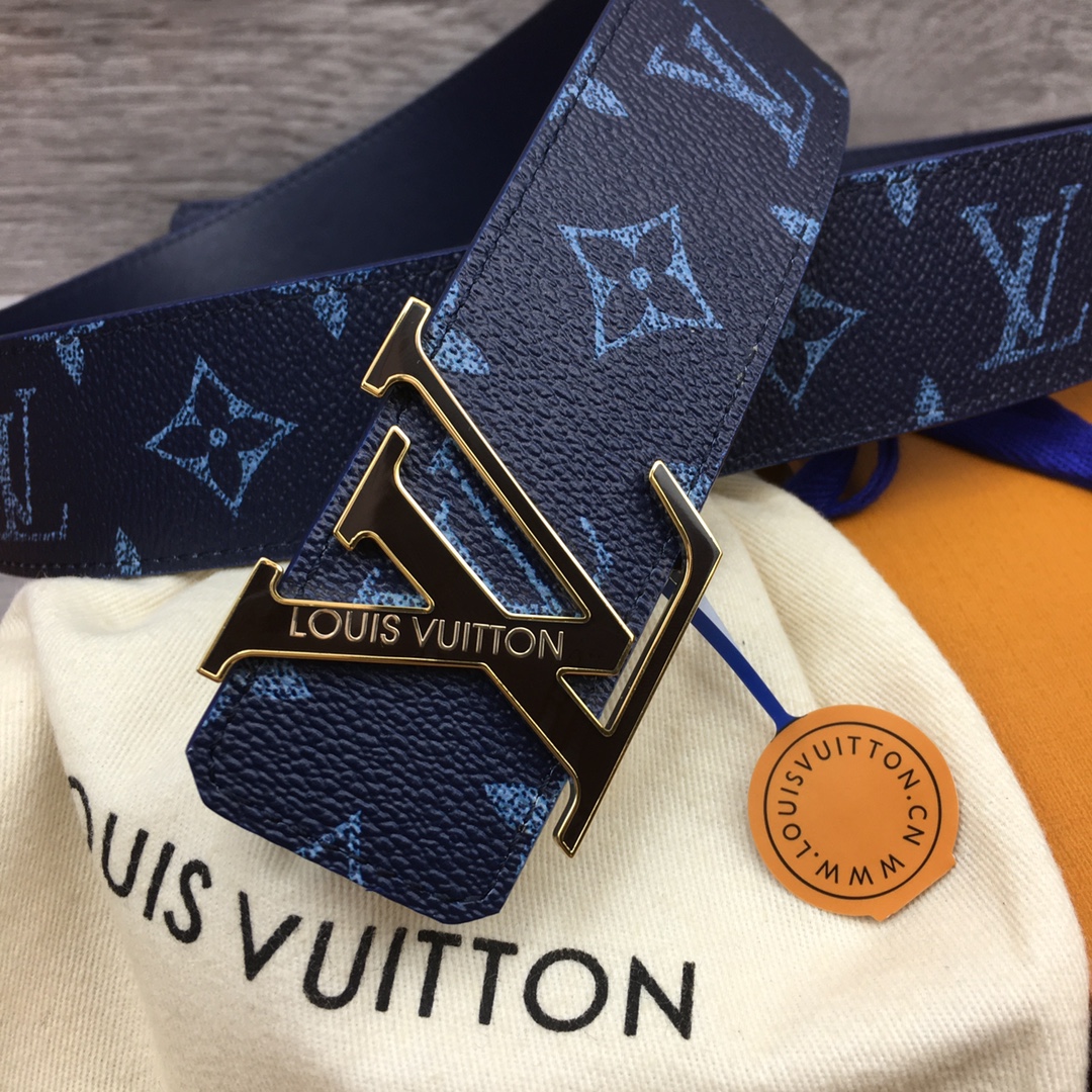 Loui* Vuitto*——新选腰带 宽度4cm 定制帆布面料字母为淡色渐变效果-Chinese UA Cheap High Quatity Brand Clothes Bags handbags Sneakers wholesale wholesaler seller from China Factory suppliers Fashion Clothing Shoes best Quality Beautiful Price Loui* Vuitto*——新选腰带 宽度4cm 定制帆布面料字母为淡色渐变效果