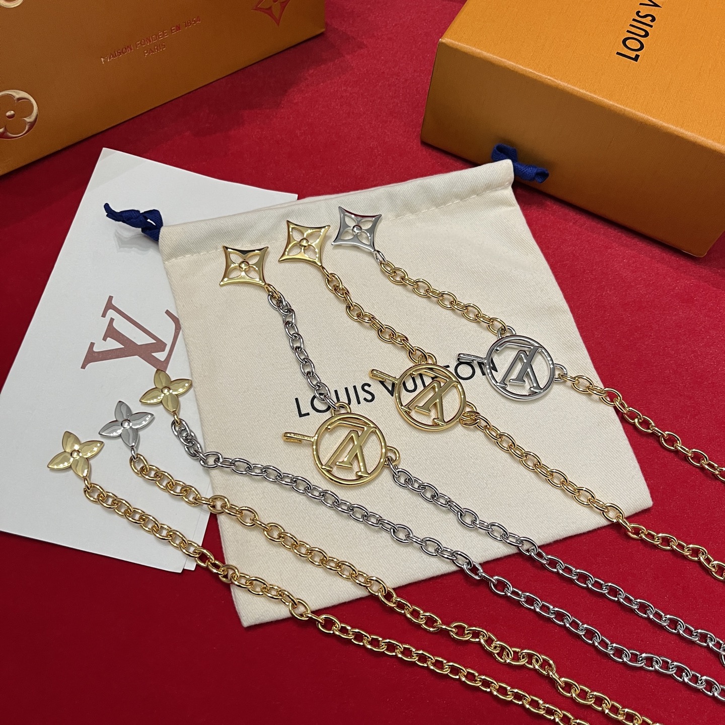 Louis Vuitton Women's Hardware Dress Waist Chain Belt - Elegant and Stylish 1 i1744653601316 4295 0 0