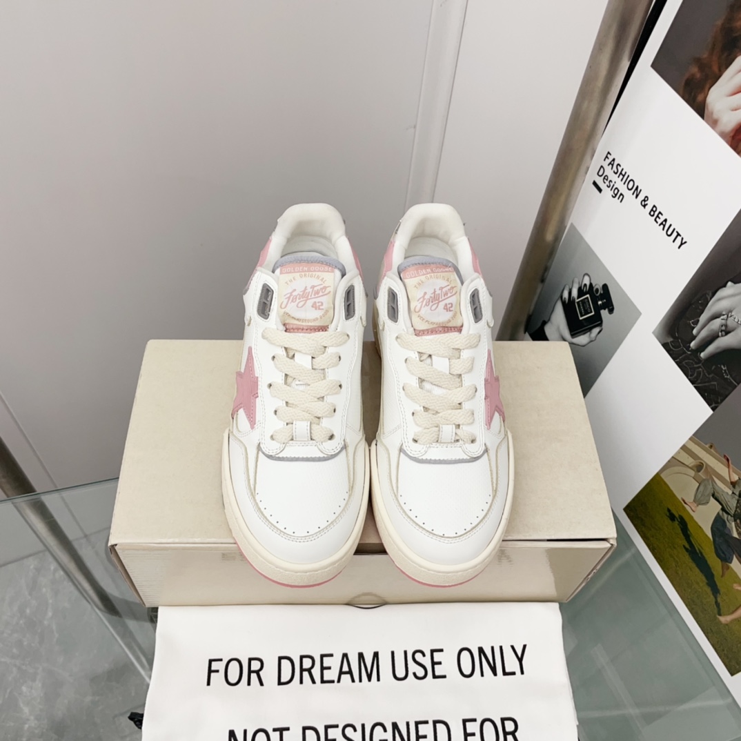 NO:231325,Top version GGDB Forty 2 new thick-soled sneakers, retro dirty shoes... Simple, fashionable, casual and versatile, couples can be used to match skirts/pants and sports and daily life, casual shoes series comfortable to put on the feet, leather splicing fabric, original mold opening 4cm thick TPU sole... 35-39 (40 customization without return and exchange), casual shoes/sneakers, skirts19860909顶级版本GGDB Forty 2 新款厚底运动鞋,复古脏脏鞋…… 简约时尚随性百搭,情侣款搭配裙子/裤子运动与日常都能兼顾,休闲鞋系列上脚舒适 皮革拼接面料,原版开模4cm厚TPU大底…… 35—39（ 40定制不退换）,休闲鞋/运动鞋,sneakers,skirts,Women's Shoes