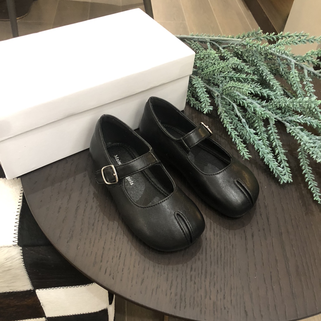 Maison Margiela נעליים סנדלים נעלי שכבה אחת שחור צבע קפה ילדים