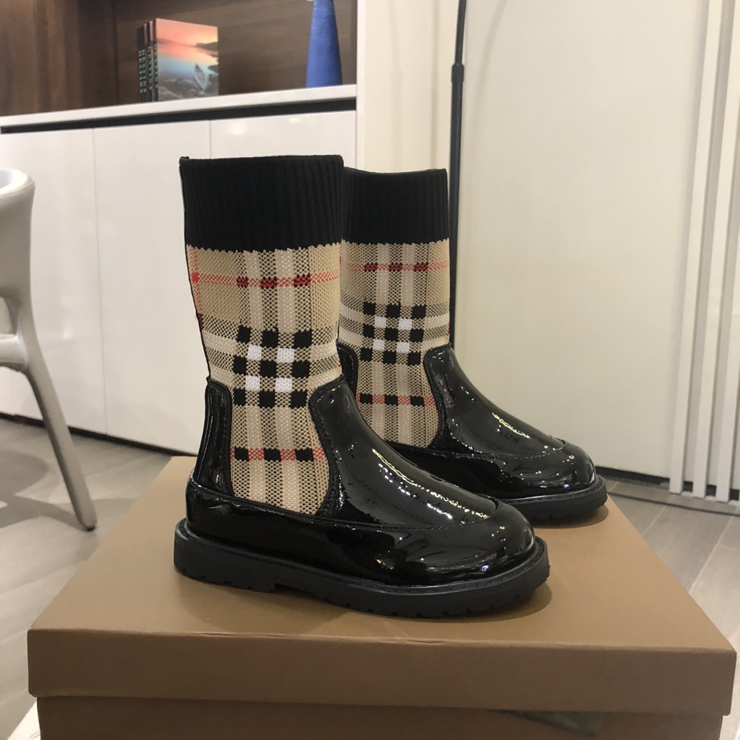 Burberry Classic Luxury Leather Shoe Loafer Ref 8