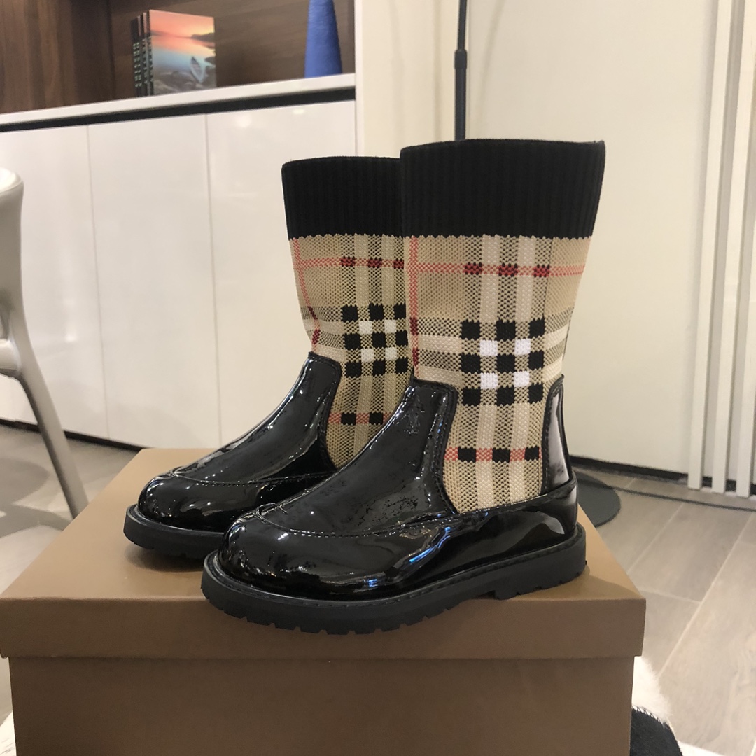 Burberry Classic Luxury Leather Shoe Loafer Ref 2