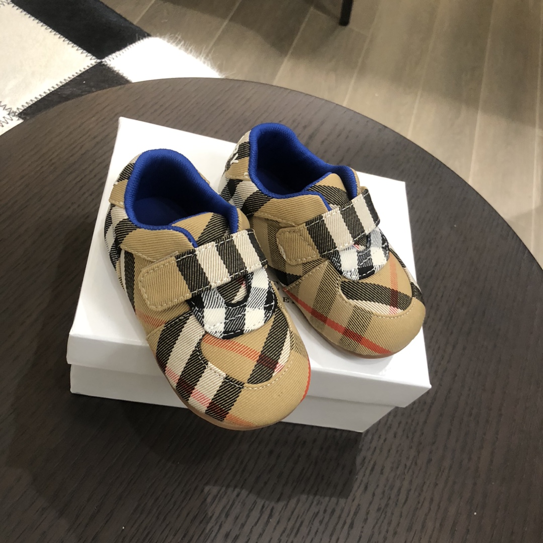 Burberry Haute Couture Classic Luxury Leather Shoe Loafer Shoes Ref 5