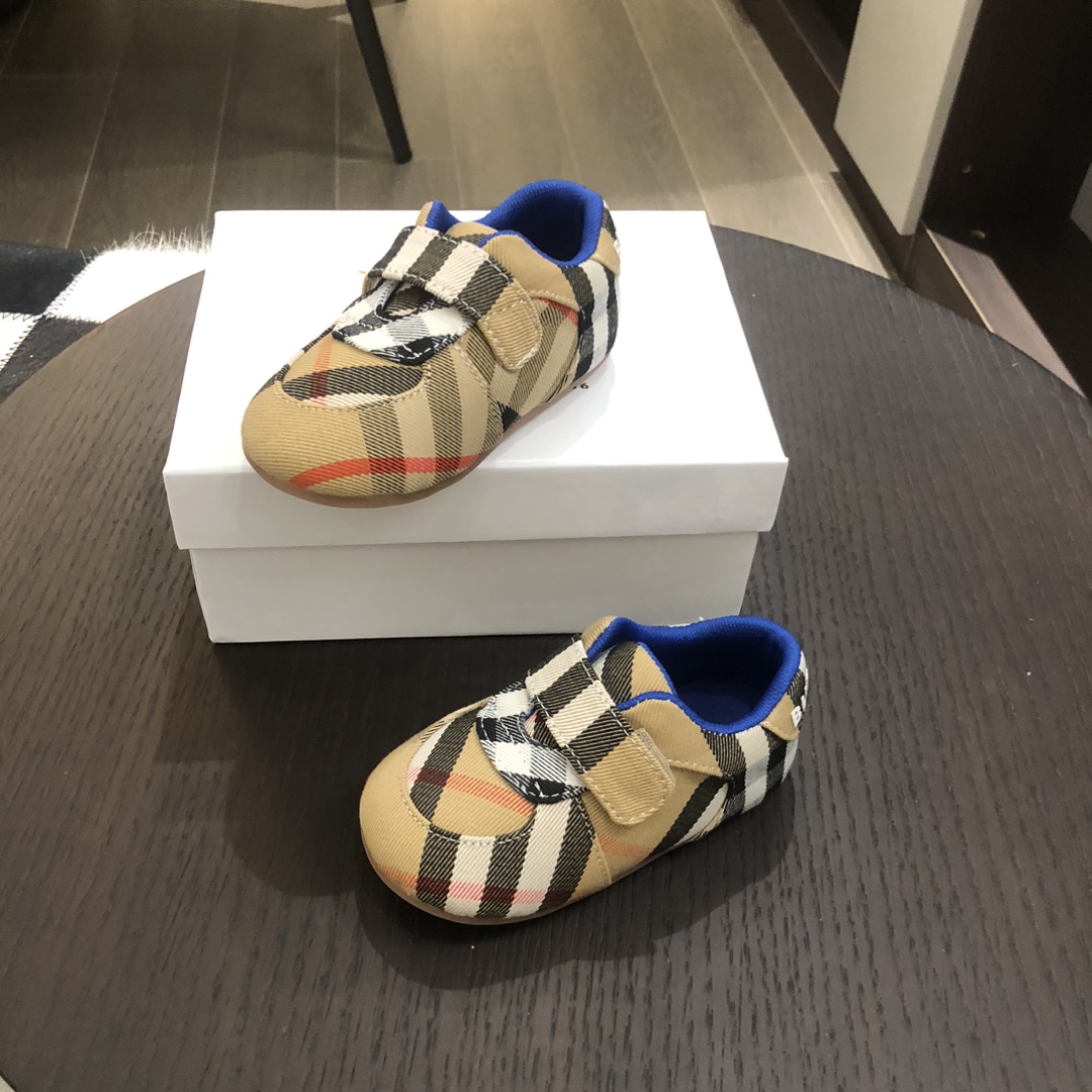 Burberry Haute Couture Classic Luxury Leather Shoe Loafer Shoes Ref 6