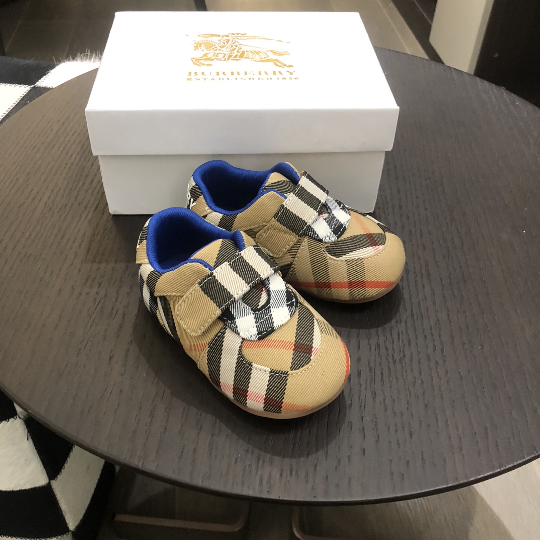 Burberry Haute Couture Classic Luxury Leather Shoe Loafer Shoes Ref 7