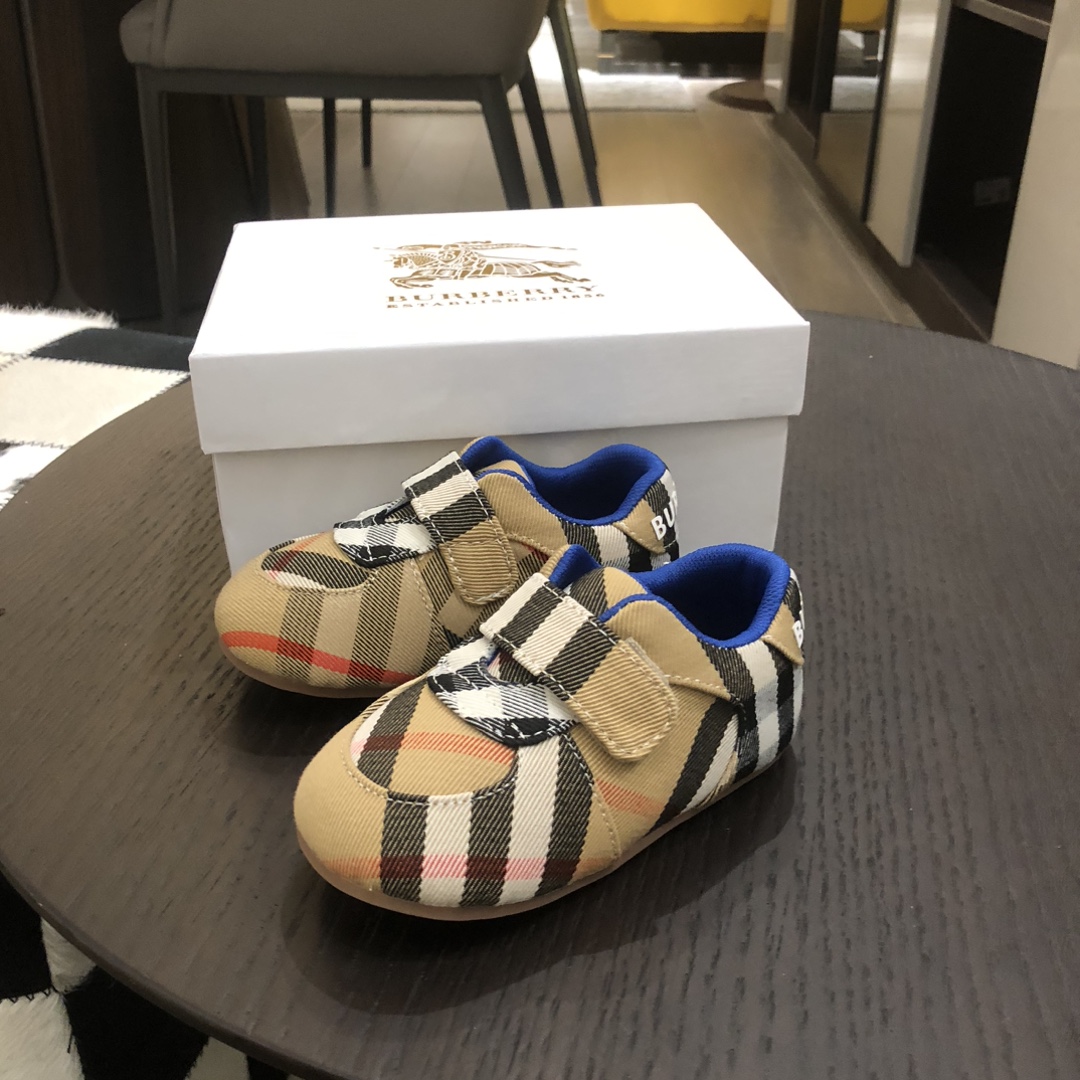 Burberry Haute Couture Classic Luxury Leather Shoe Loafer Shoes Ref 2