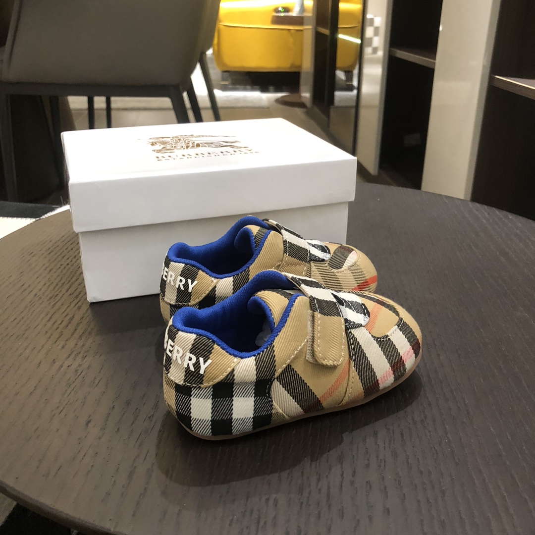 Burberry Haute Couture Classic Luxury Leather Shoe Loafer Shoes Ref 4