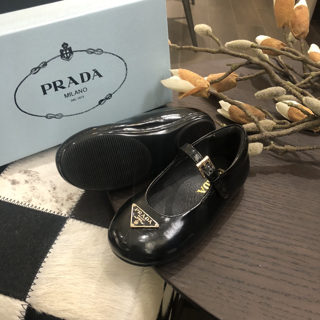 Stylish Metallic Ballet Flats: P-2025 Collection for Girls at $319 - 图片 2