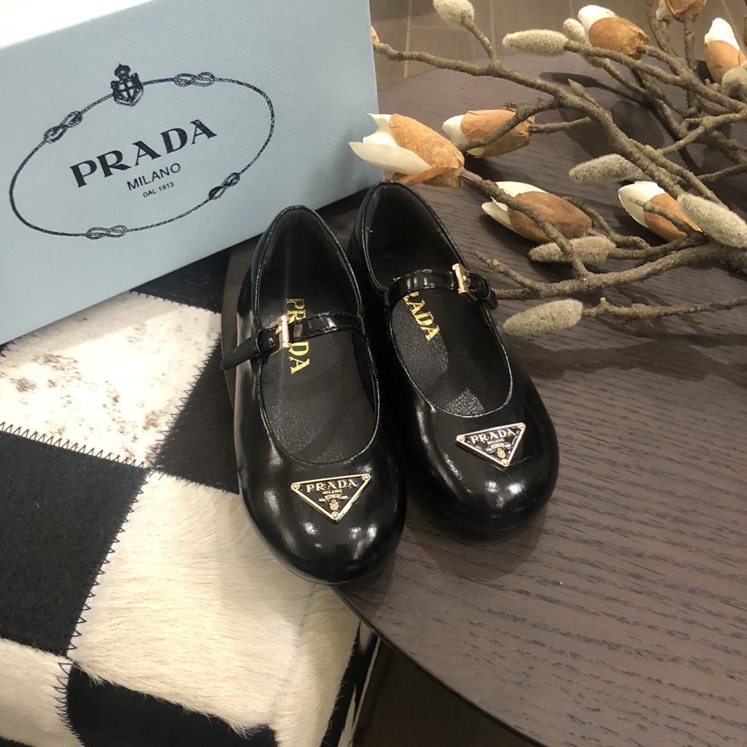 Stylish Metallic Ballet Flats: P-2025 Collection for Girls at $319 - 图片 4