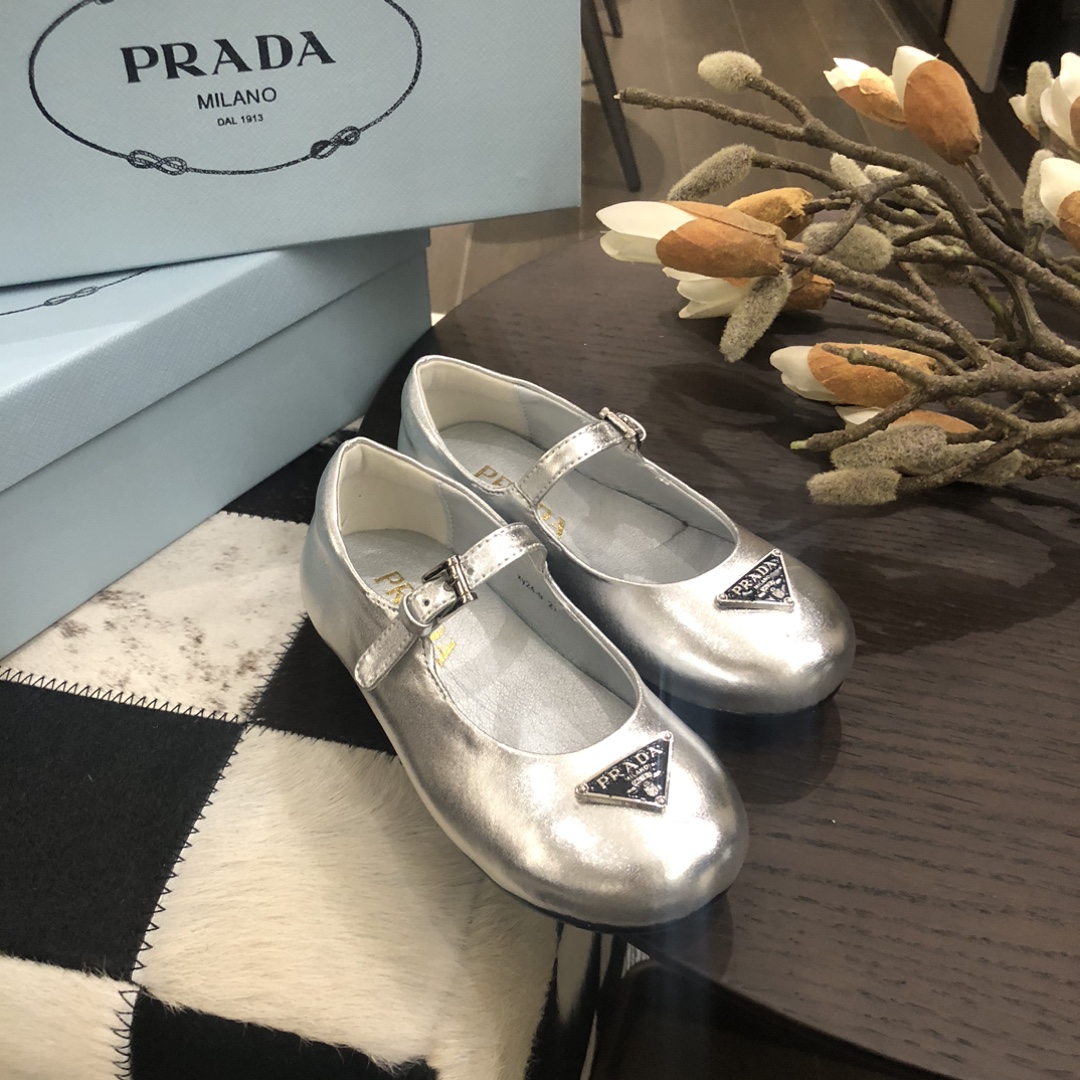 Stylish Metallic Ballet Flats for Girls – P-2025 Collection Highlight - 图片 5