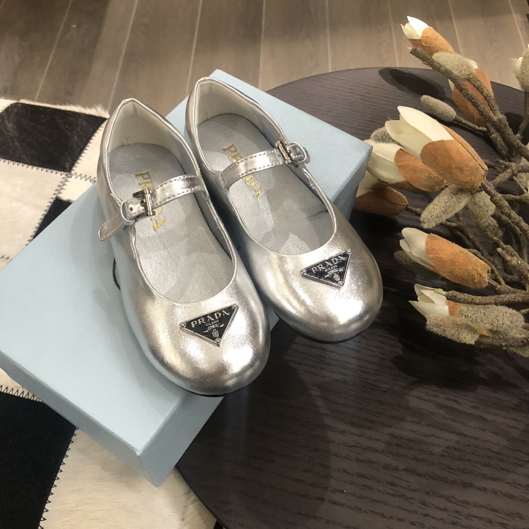 Stylish Metallic Ballet Flats for Girls – P-2025 Collection Highlight - 图片 2