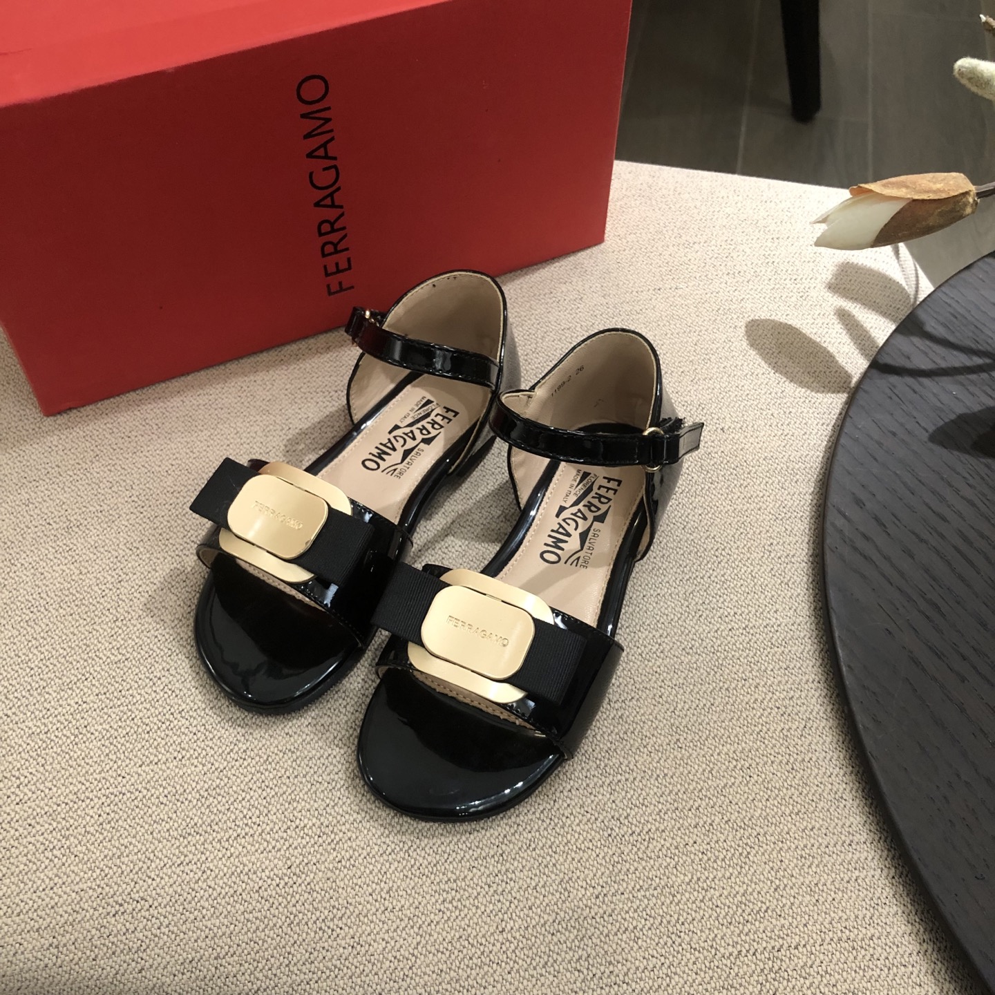 Top 2025 Ferragamo Cool Girls’ Summer Shoes: 275 New Styles for Young Princesses - 图片 7