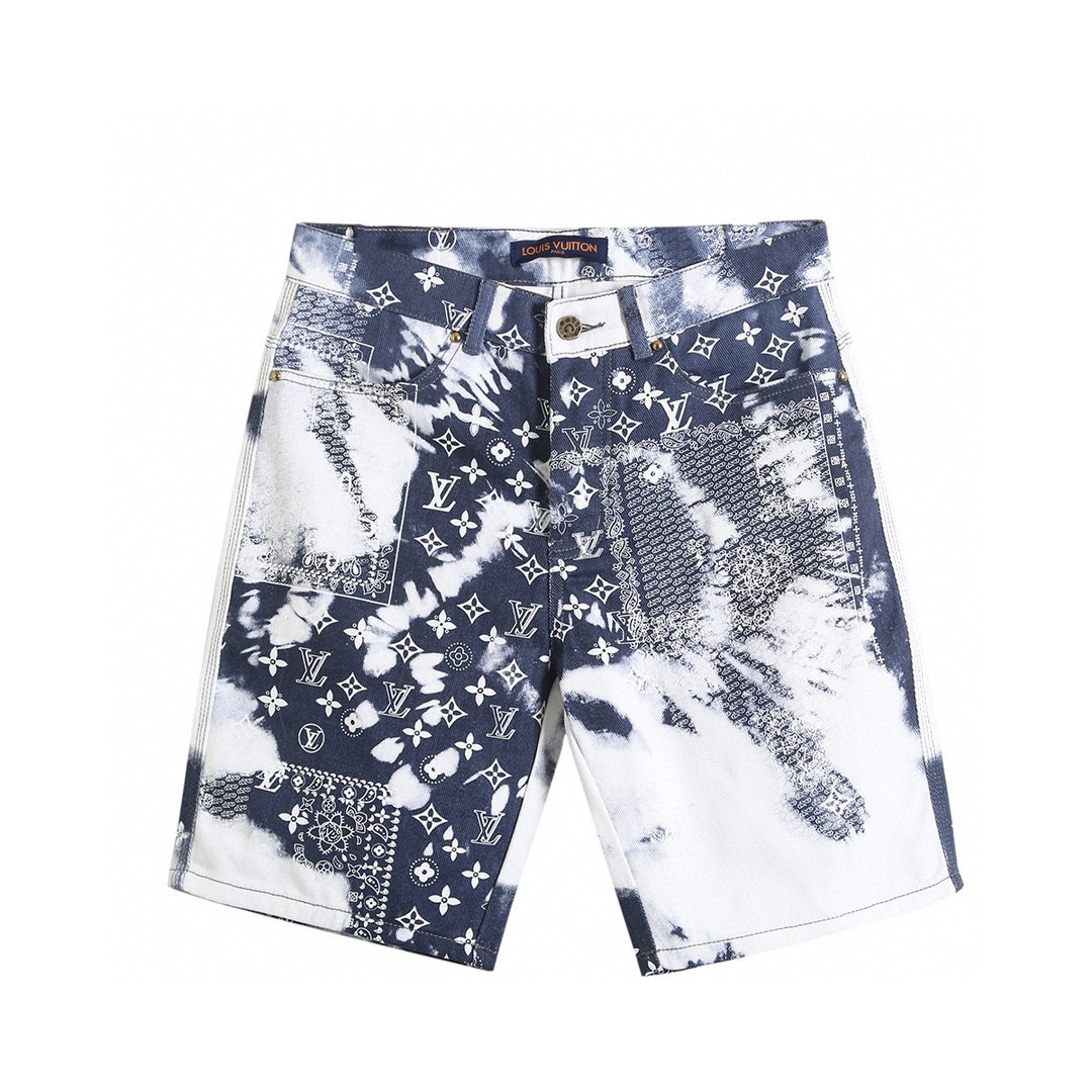 衬衫/💰120  短裤/💰110
路易威登 𝙇𝙤𝙪𝙞𝙨 𝙑𝙪𝙞𝙩𝙩𝙤𝙣 1V 25SS 腰果花扎染牛仔短袖衬衫短裤套装
轻奢主义 男女日常通勤穿搭必备单品  正确版本  随意对比
详细特征
· 采用98%棉 2%弹力纤维牛仔面料
· 印花采用拔染工艺 
· 激光定位裁剪工艺
· 成衣酵洗工艺
·定制原版logo四合扣  工字扣  金属链条
· 定制原版真皮皮标
· 专车全麦夹工艺
· 原版主唛水洗吊牌纽扣品牌防潮纸包装
   颜色：图片色
   尺码：S/M/L/XL