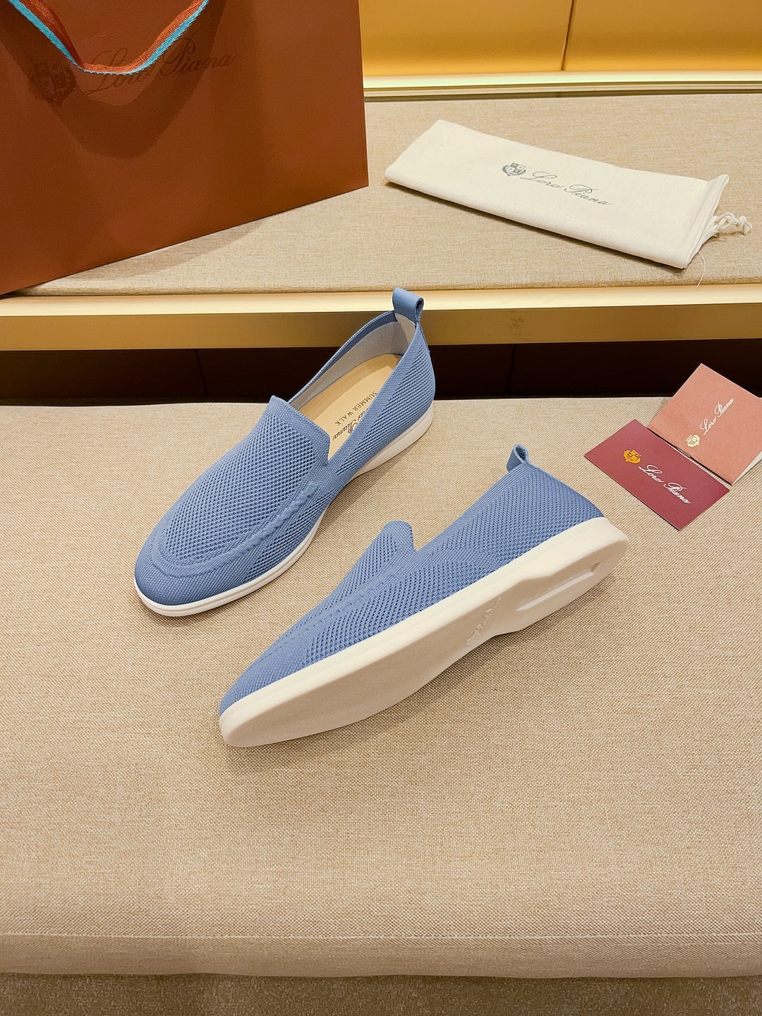 Precio de fábrica:Obtener Loro Piana 2023 Zapatos mocasín nuevo cuenta con una parte superior de gam
