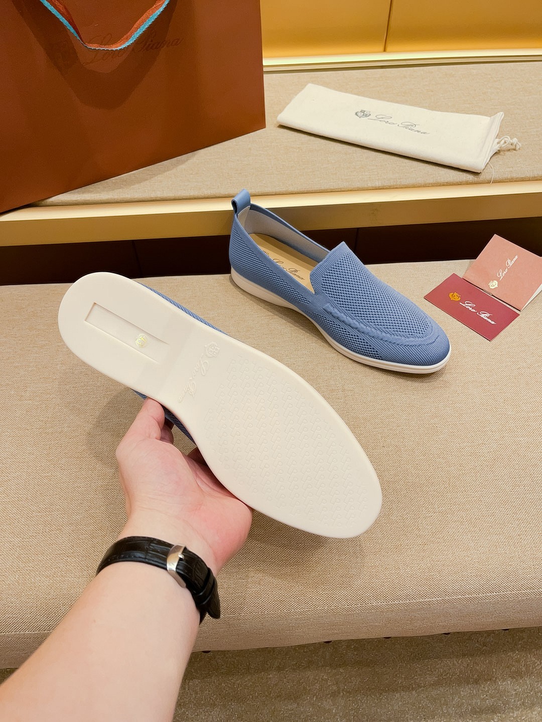 Precio de fábrica:Obtener Loro Piana 2023 Zapatos mocasín nuevo cuenta con una parte superior de gam