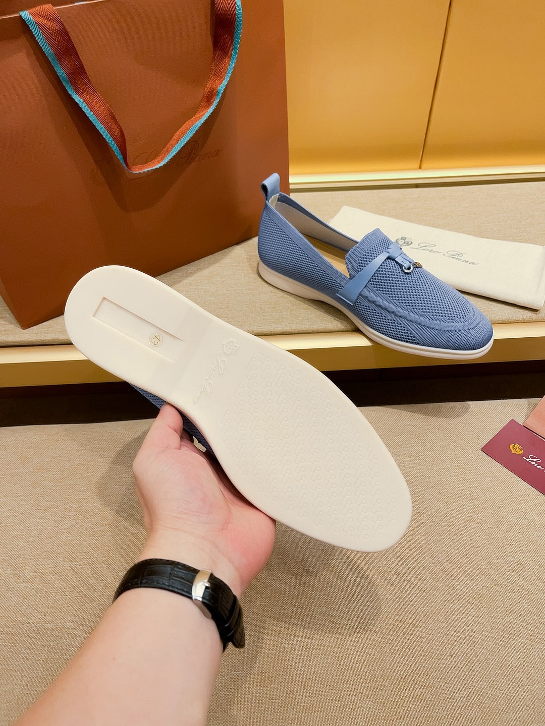 Precio de fábrica:Obtener Loro Piana 2023 Zapatos mocasín nuevo cuenta con una parte superior de gam