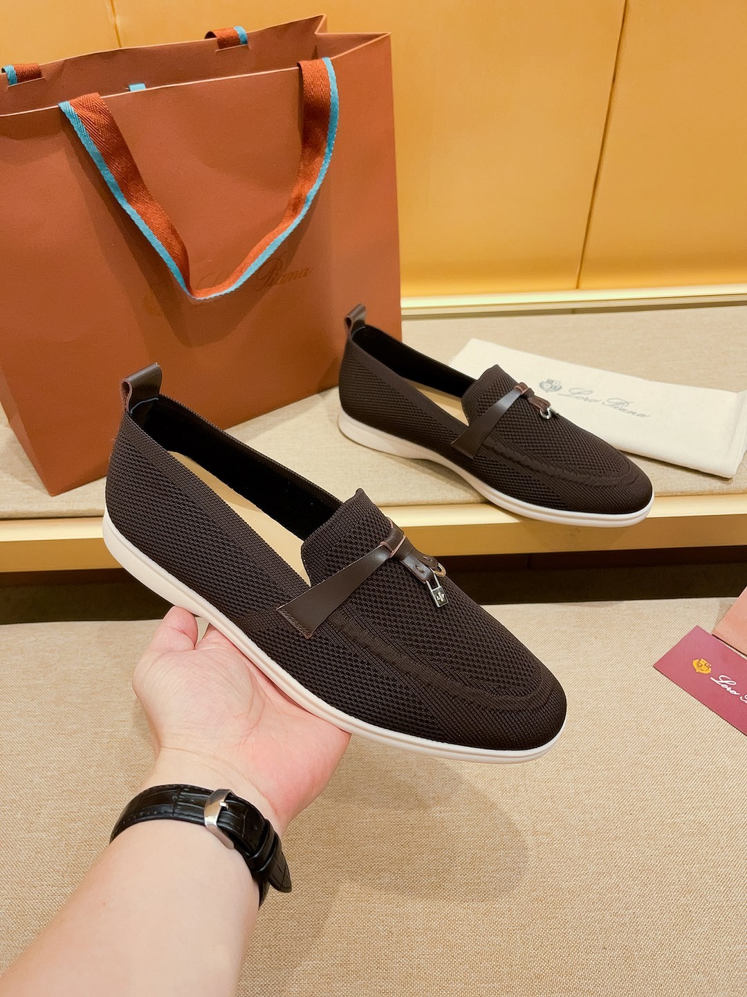 Precio de fábrica:Obtener Loro Piana 2023 Zapatos mocasín nuevo cuenta con una parte superior de gam