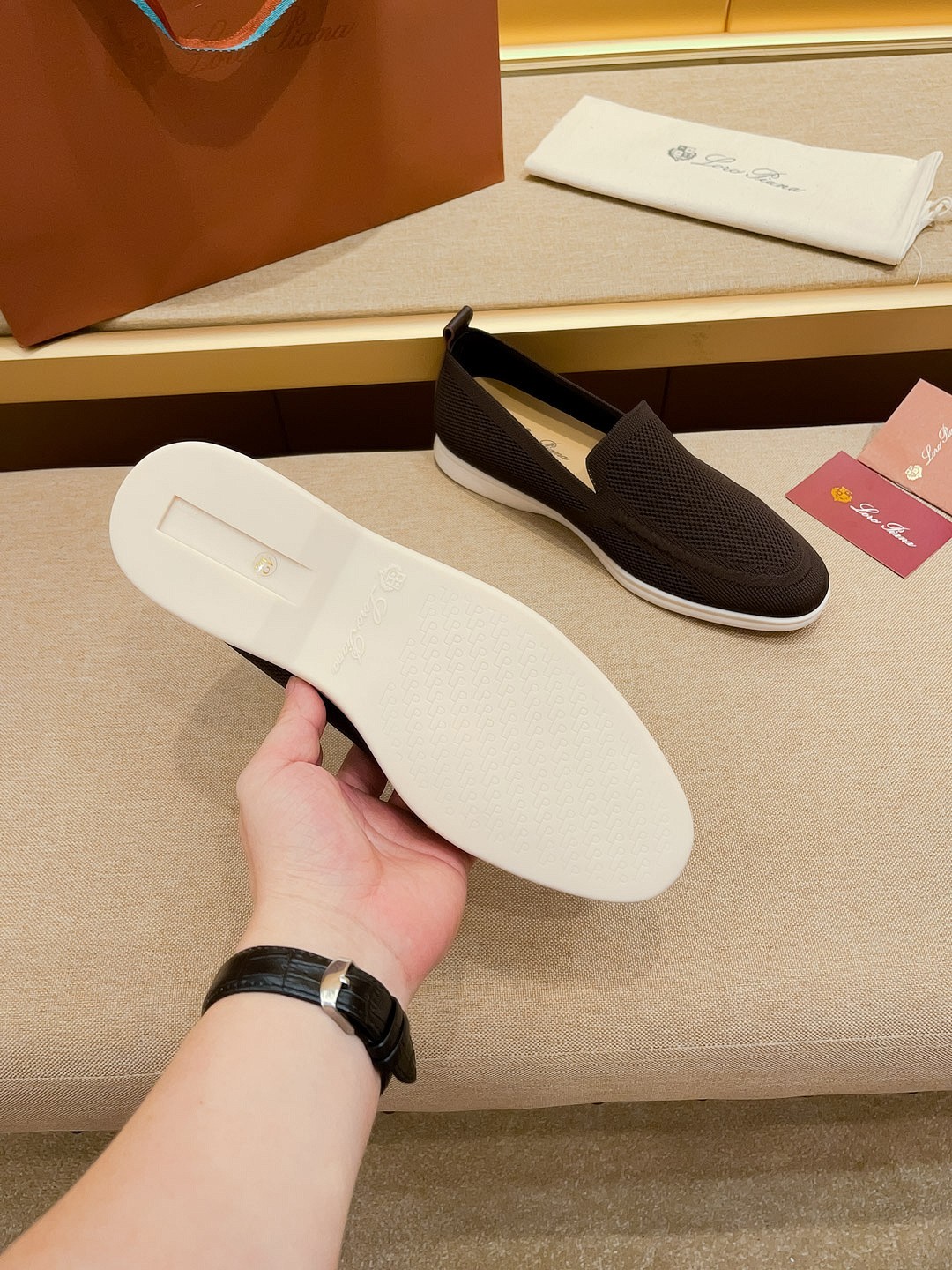 Precio de fábrica:Obtener Loro Piana 2023 Zapatos mocasín nuevo cuenta con una parte superior de gam