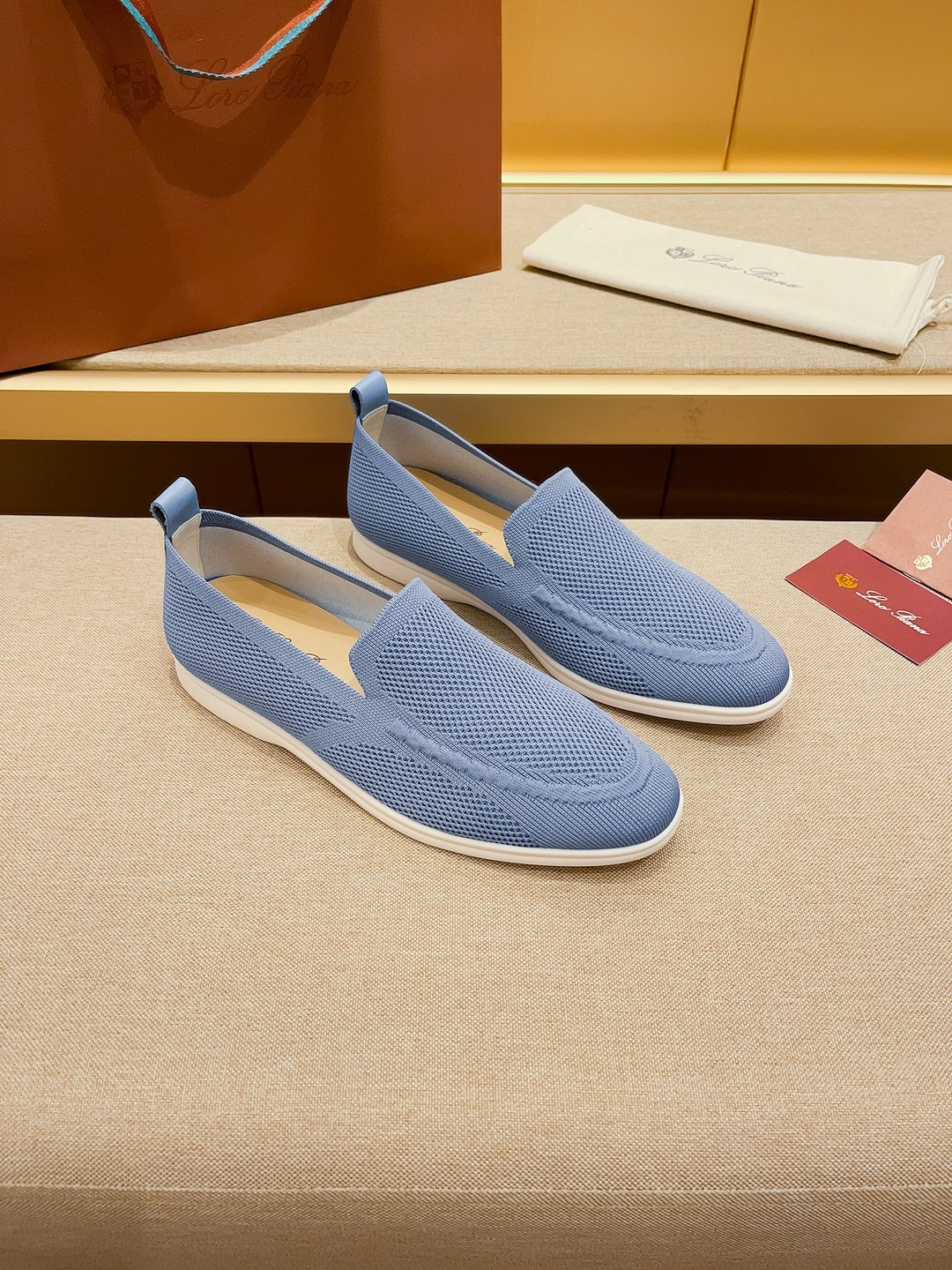 Precio de fábrica:Obtener Loro Piana 2023 Zapatos mocasín nuevo cuenta con una parte superior de gam