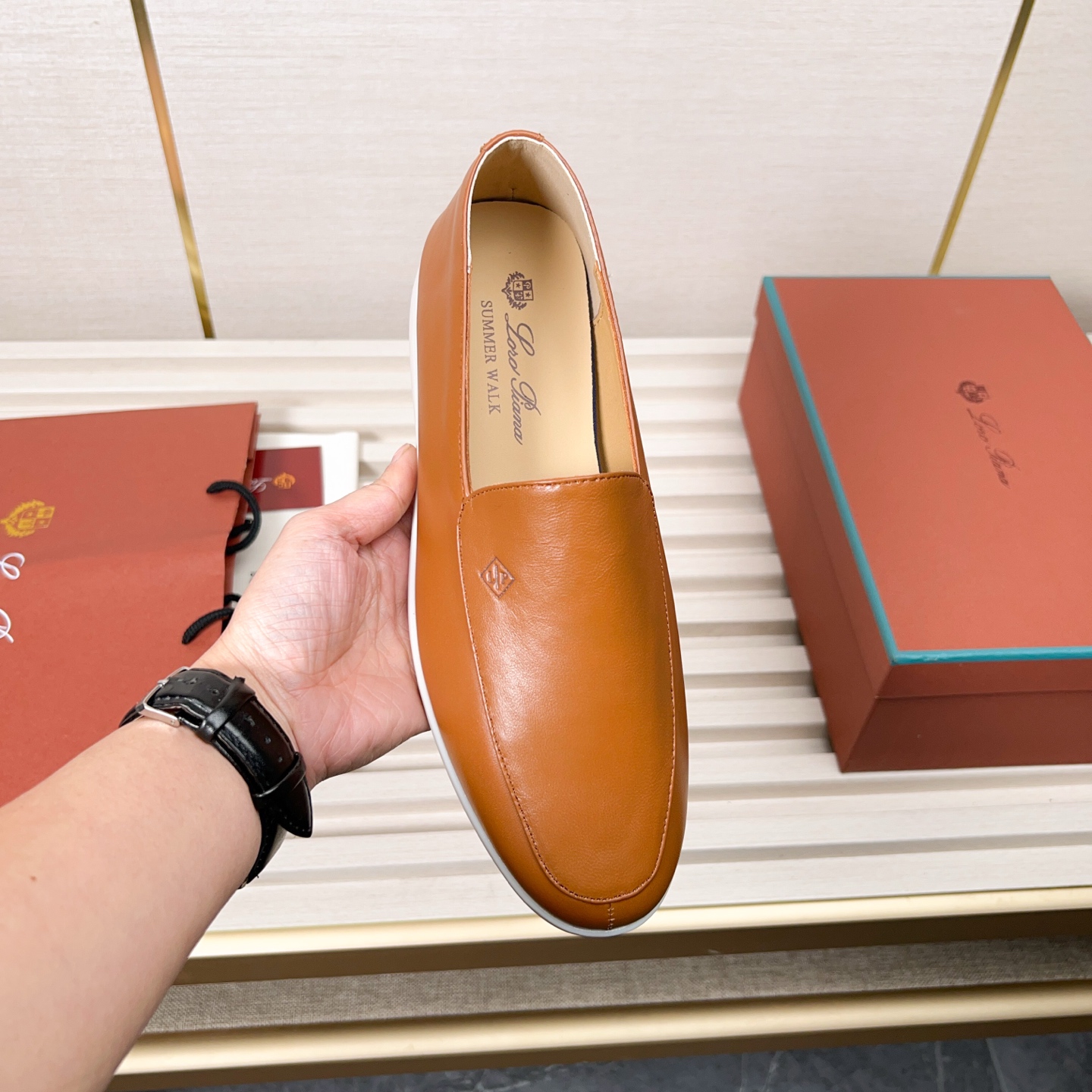 Precio de fábrica Obtener Los nuevos mocasines de Loro Piana están confeccionados con piel de oveja 