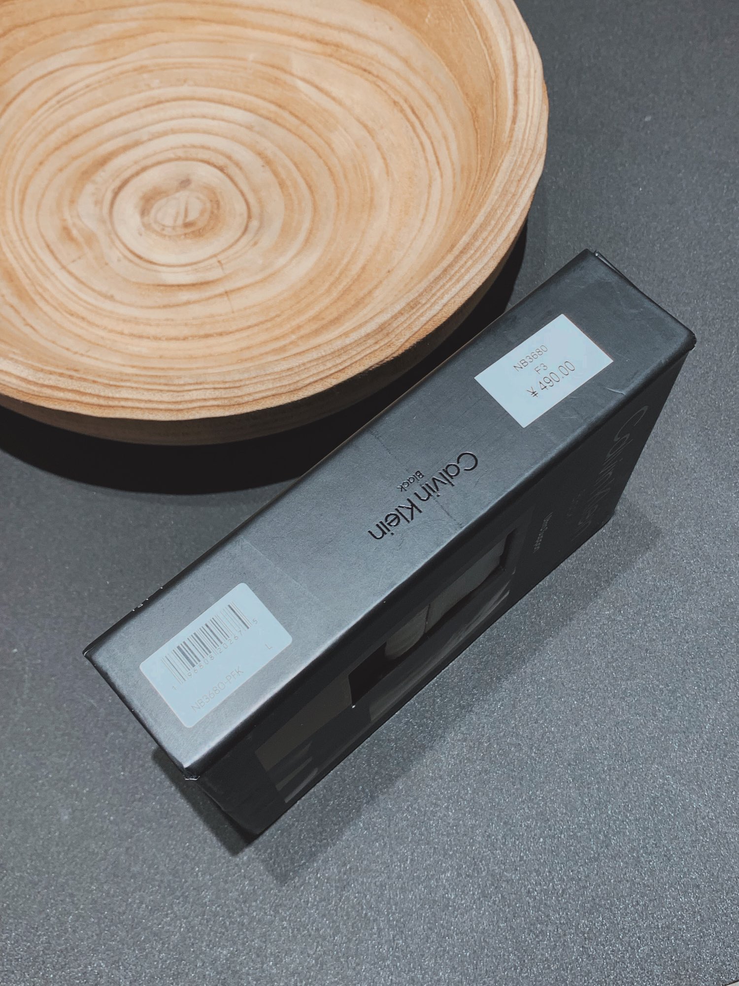 calvin klein第二组男士内裤3条装礼盒这个组合是蓝色➕灰色➕黑色面料是莫代尔棉，送人或者买来家