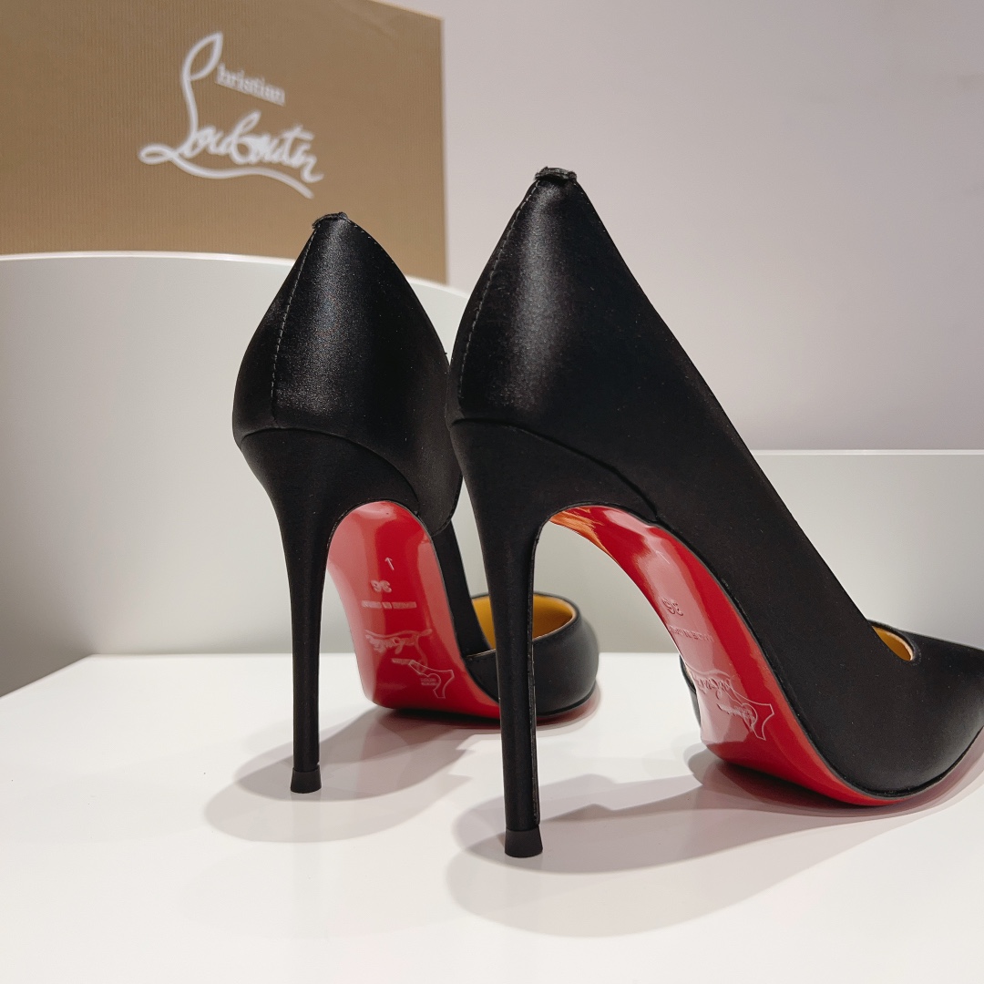 顶级版ChristianLouboutin2023s原版做货重工CL经典lRlZA侧空高跟鞋︎鞋面:黑色