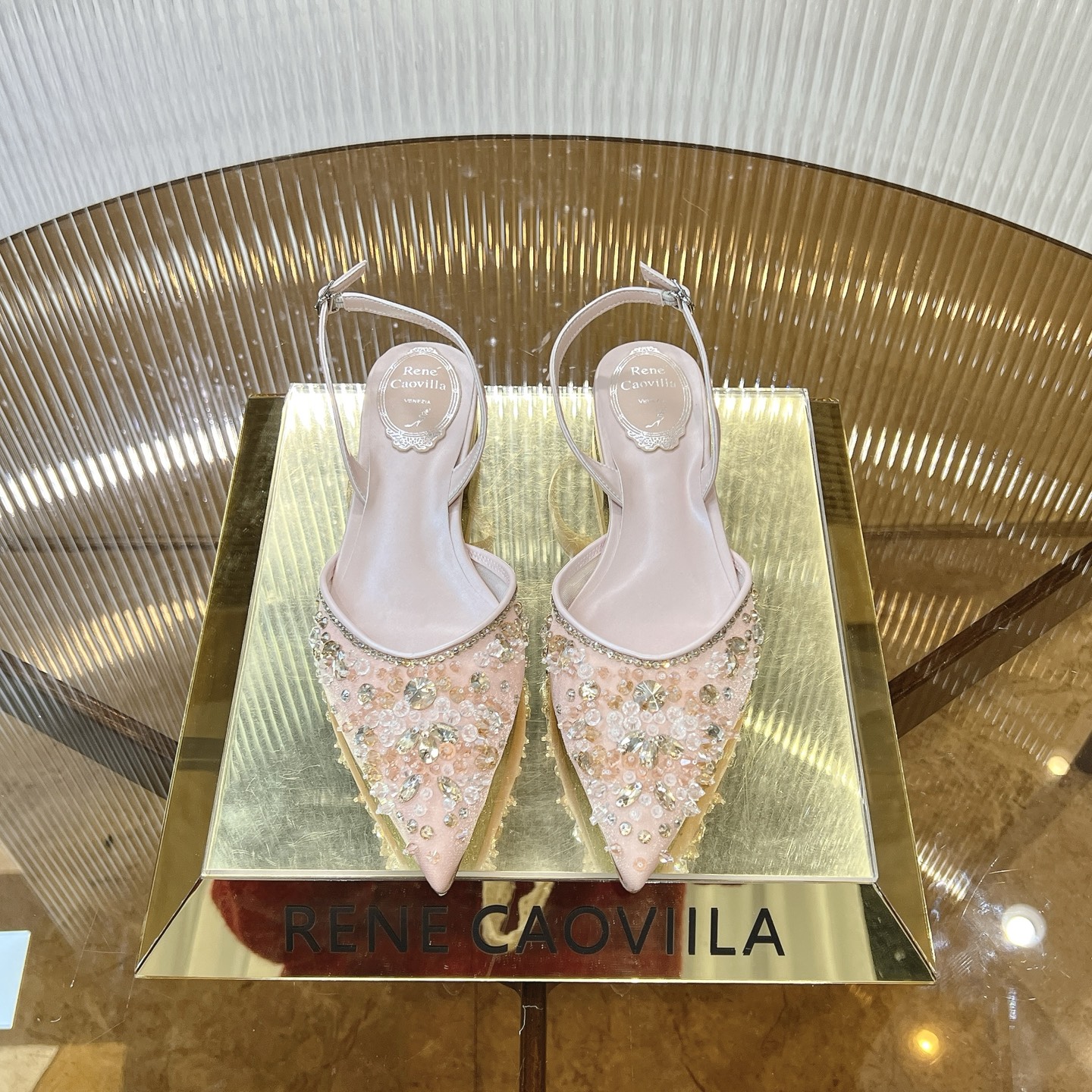 NO:260111,Top version R C | 2025s Heavy Industry RC Crystal Gem Empty Flat Heeled Shoes Series Sandals ~ Single Shoes Imported Mesh with Beaded Sheepskin Surface, Pure Handmade One-to-One Seam Diamond Customized, Imported Super Flashing Expensive Swarovski Crystal Diamond, Gorgeous BlingBling Exquisite Grained Sheepskin Outsole Original Consistent Glue Glitter Silver Leather Sole Size34-43 