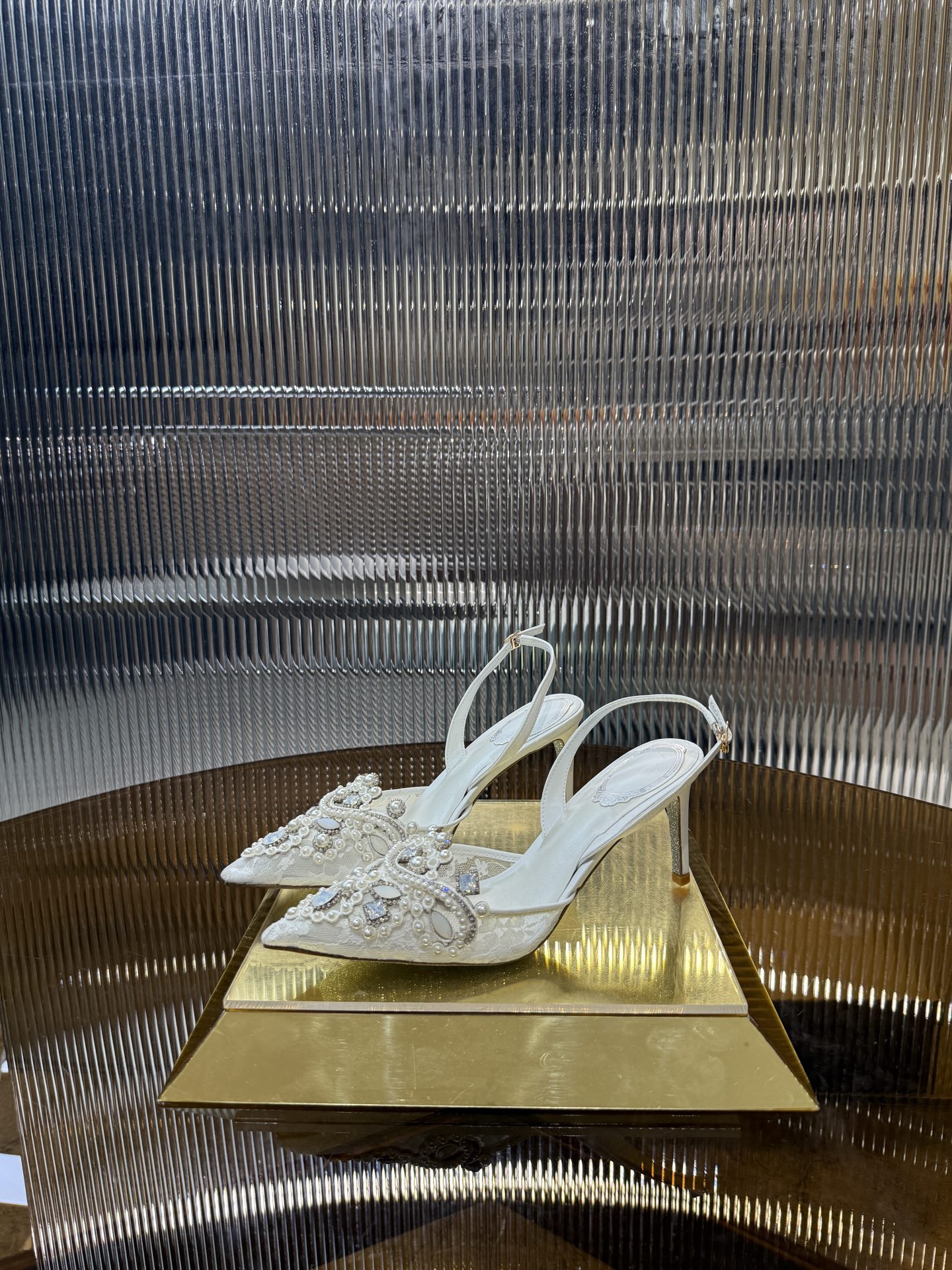 Monochrome P650: Elegant Lace Embroidered High Heels with Retro Gems