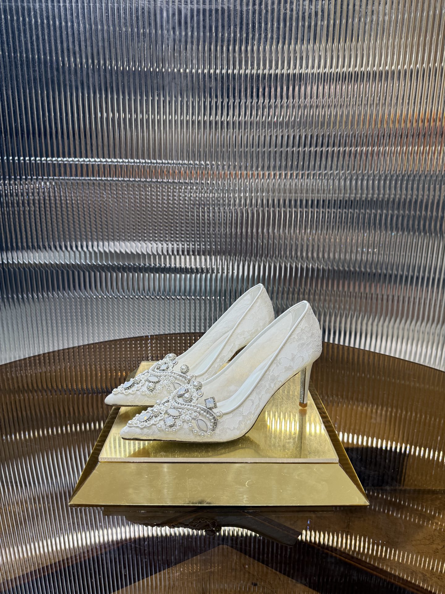 Retro Lace Embroidered High Heels: P700 Series, Sizes 34-43, Pink and White Gradual Colors