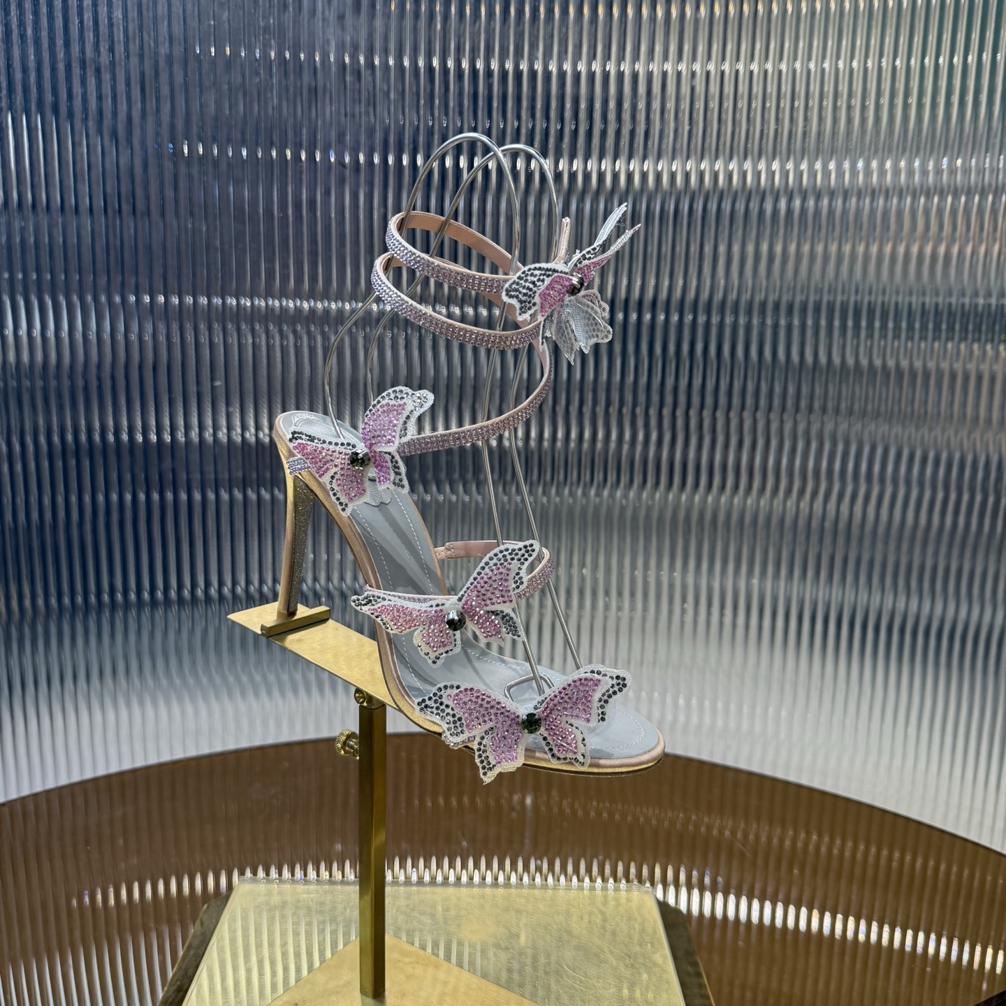 Handmade Butterfly High Heels: Elegant, Noble Appearance with Unique Vibe - 图片 6