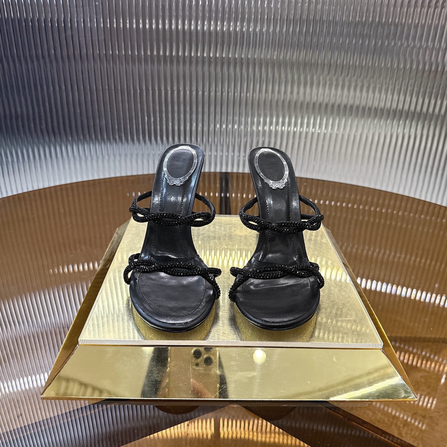 CATERINA Crystal Heel Pumps: Elegant design with bright water drills, perfect for elegance.